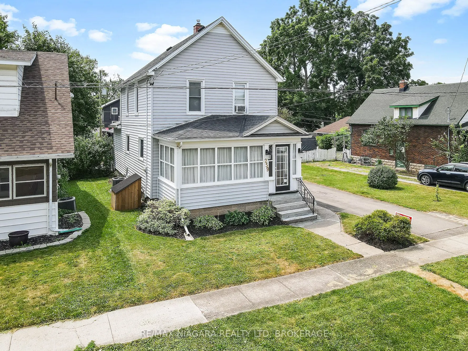 259 Dufferin Street