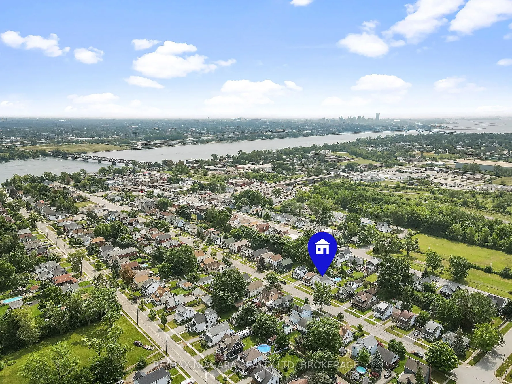 259 Dufferin Street