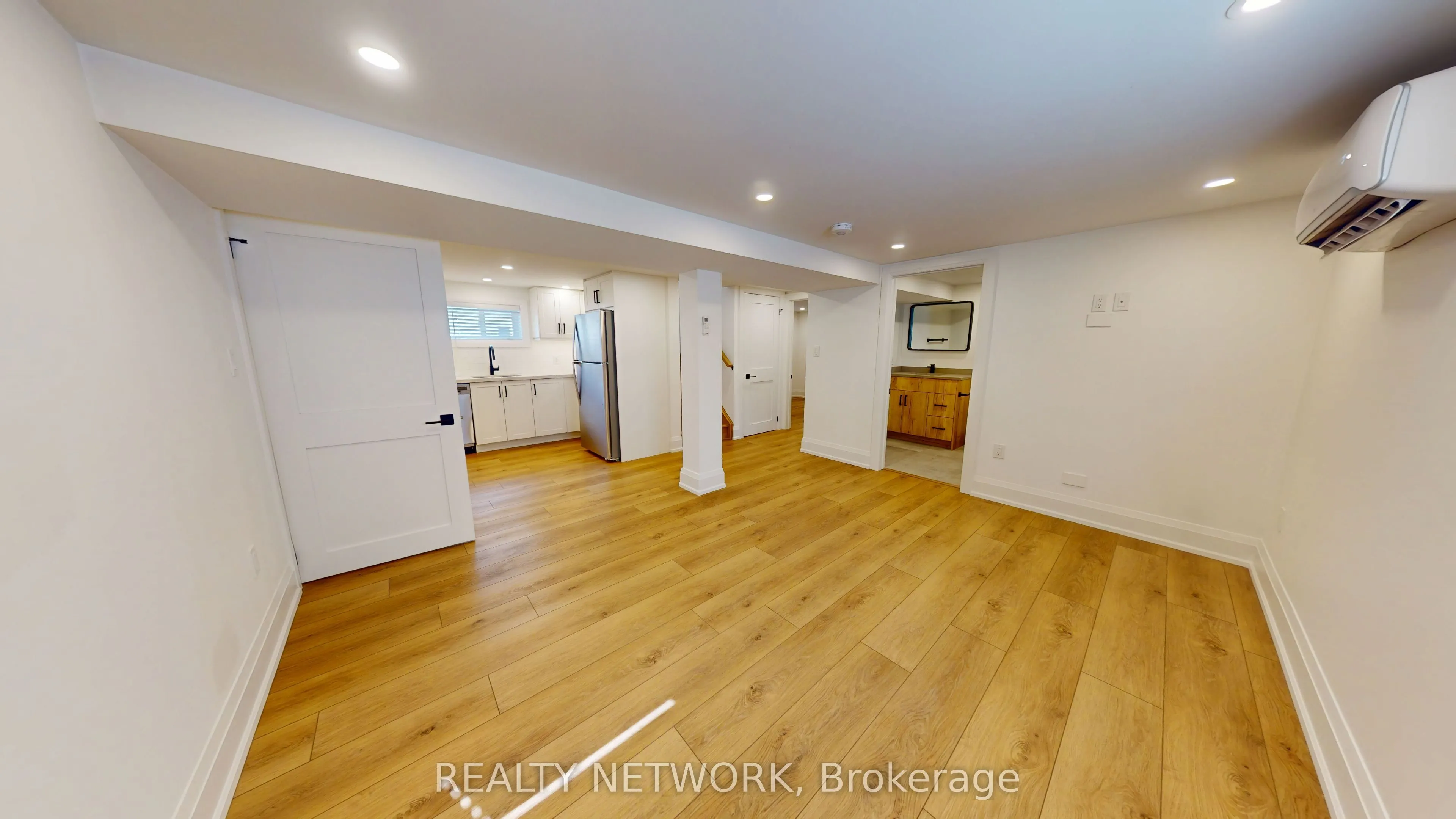 211 East 33rd Street