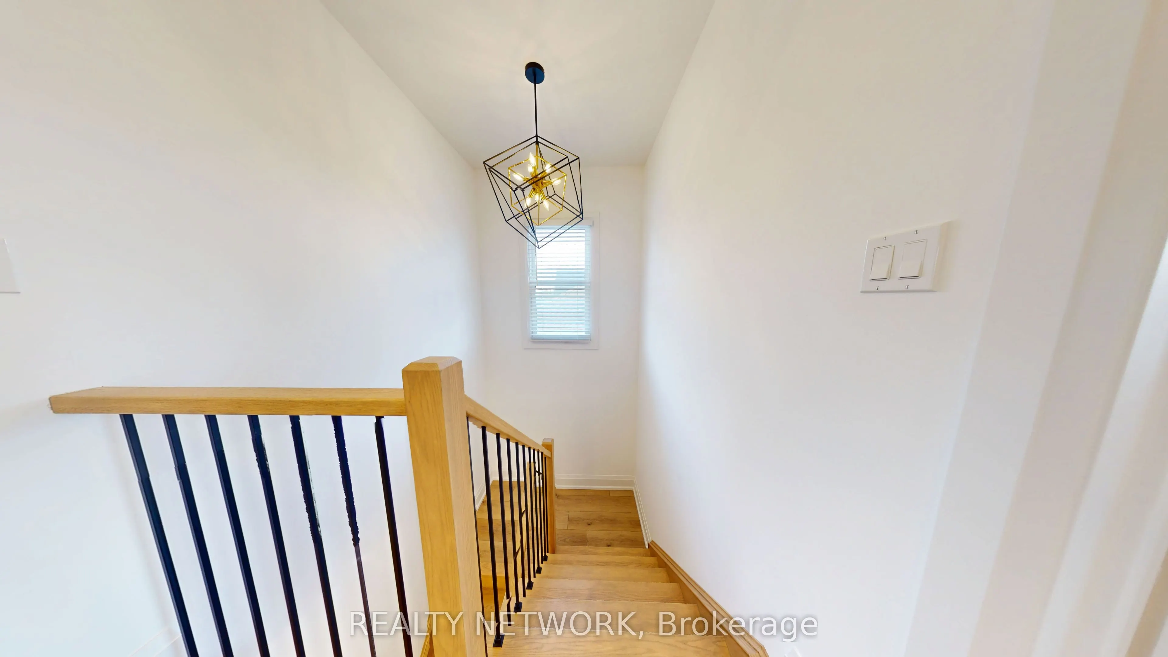 211 East 33rd Street