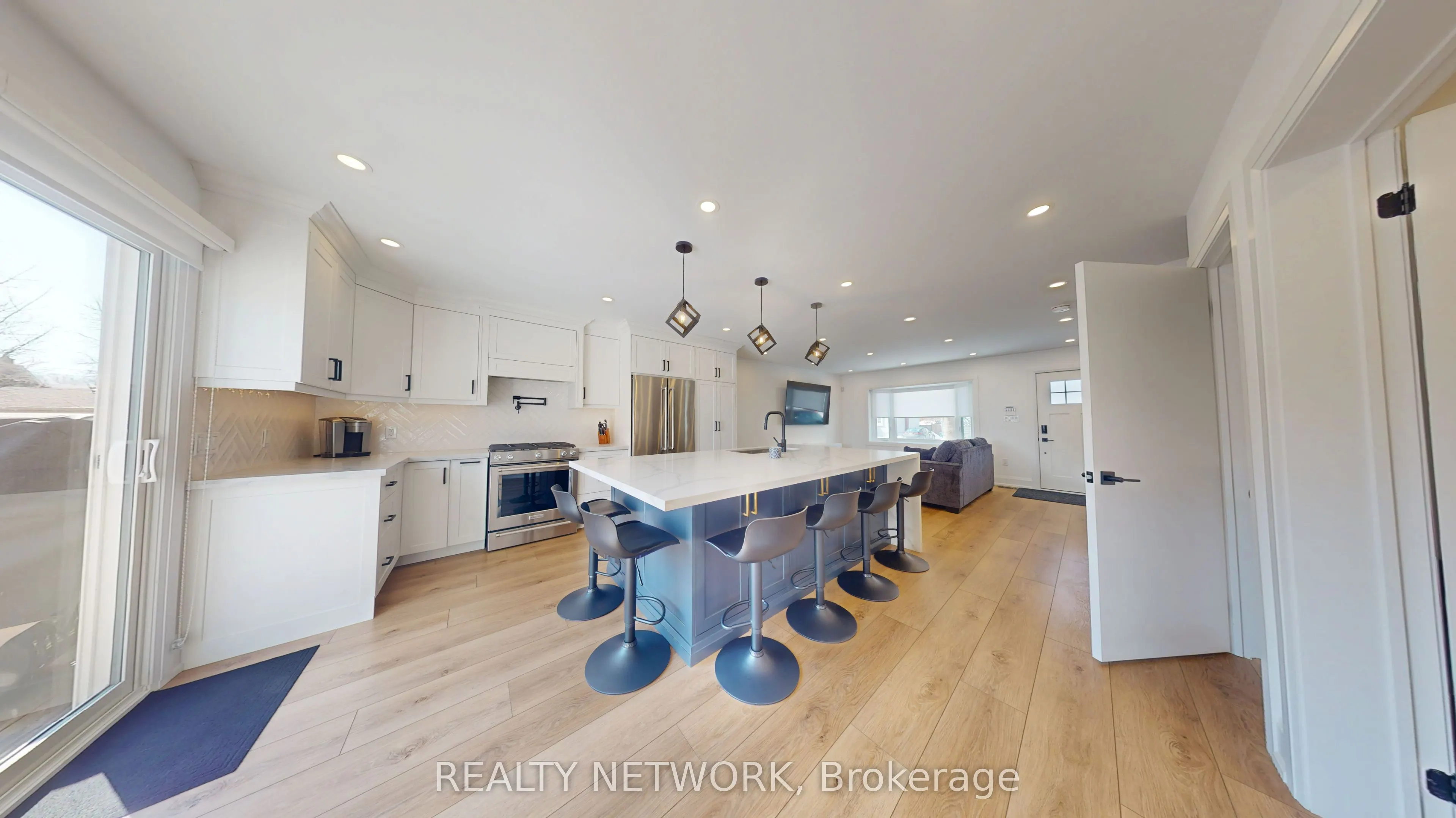 211 East 33rd Street