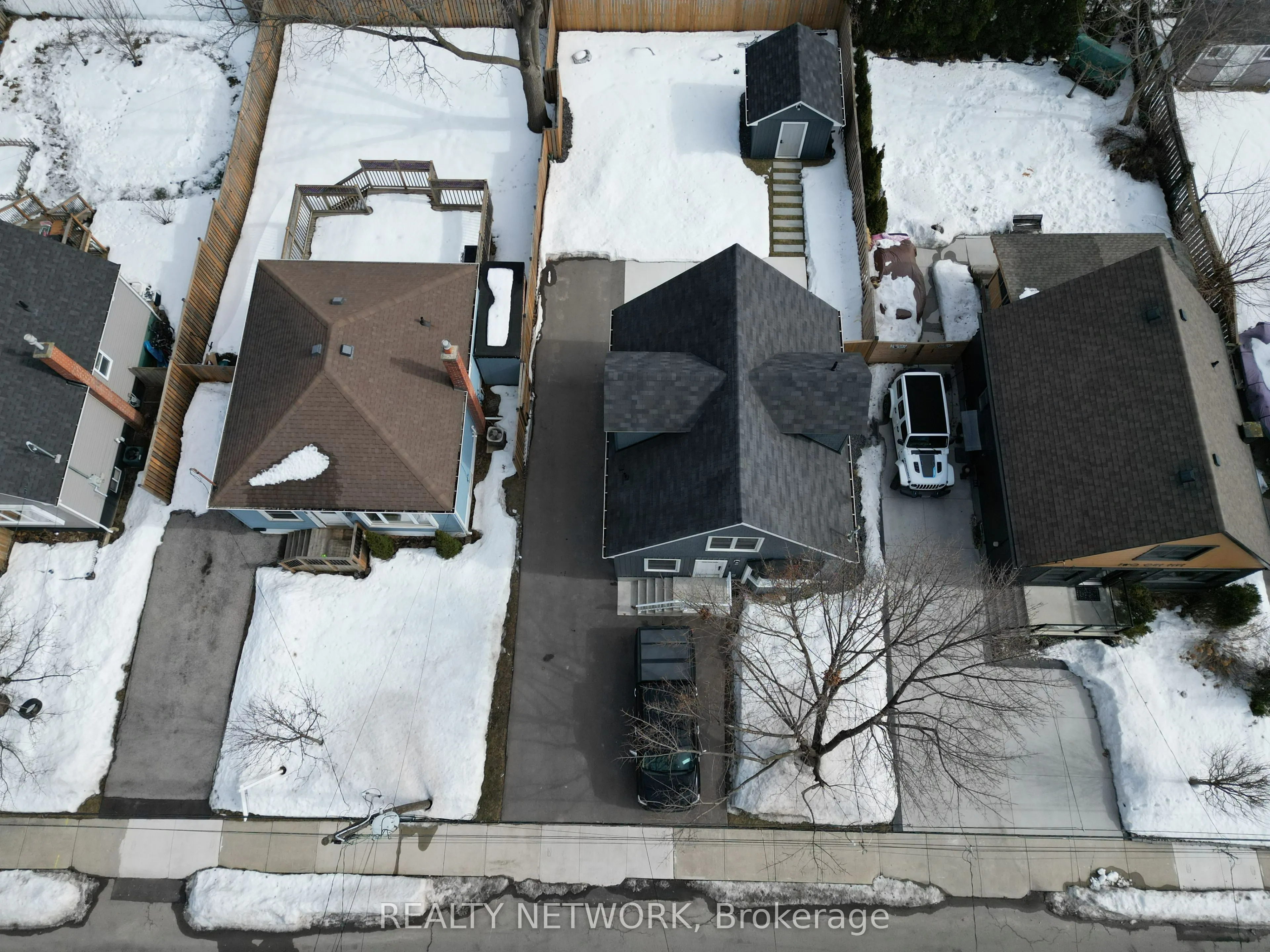 211 East 33rd Street