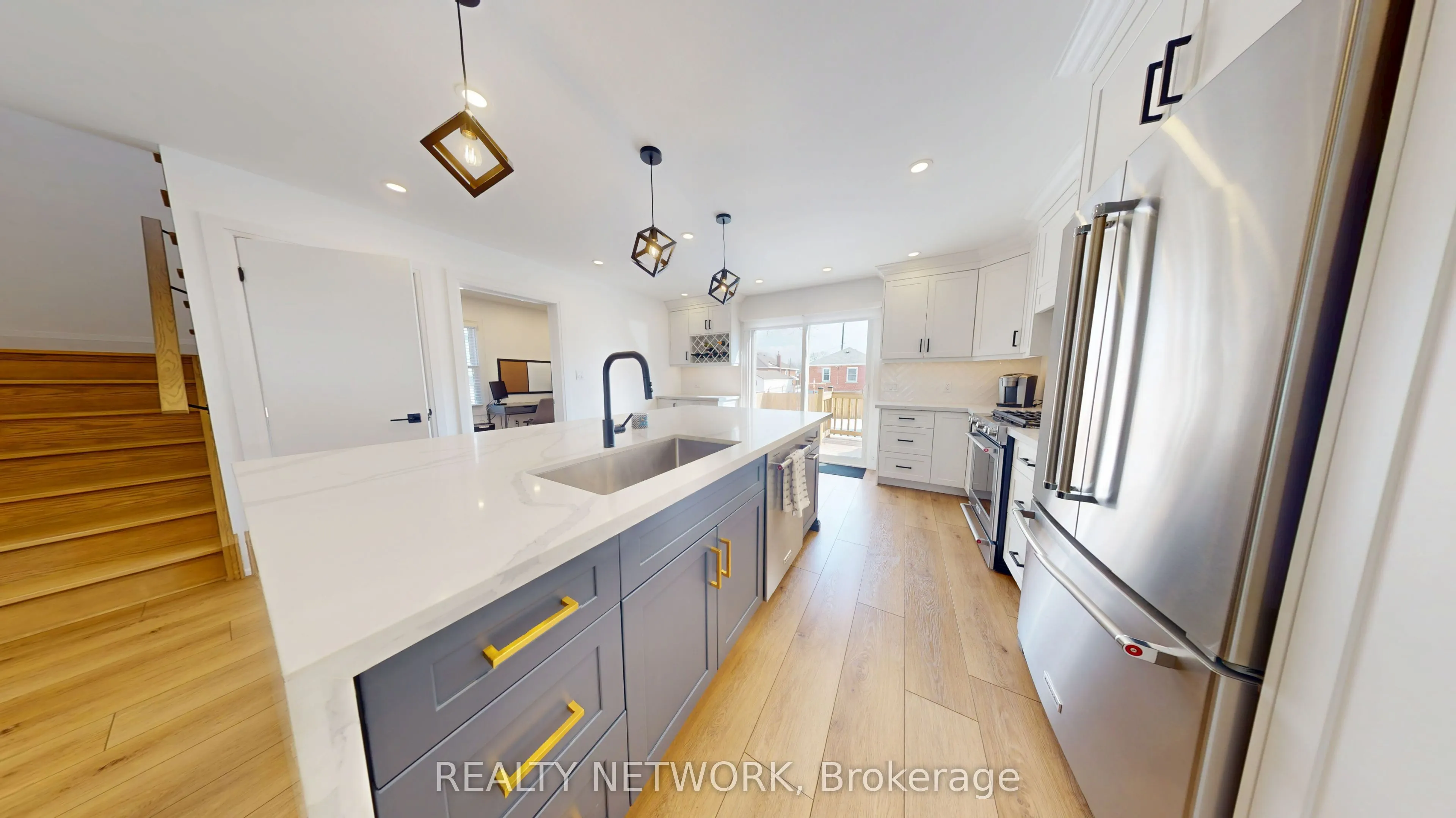 211 East 33rd Street