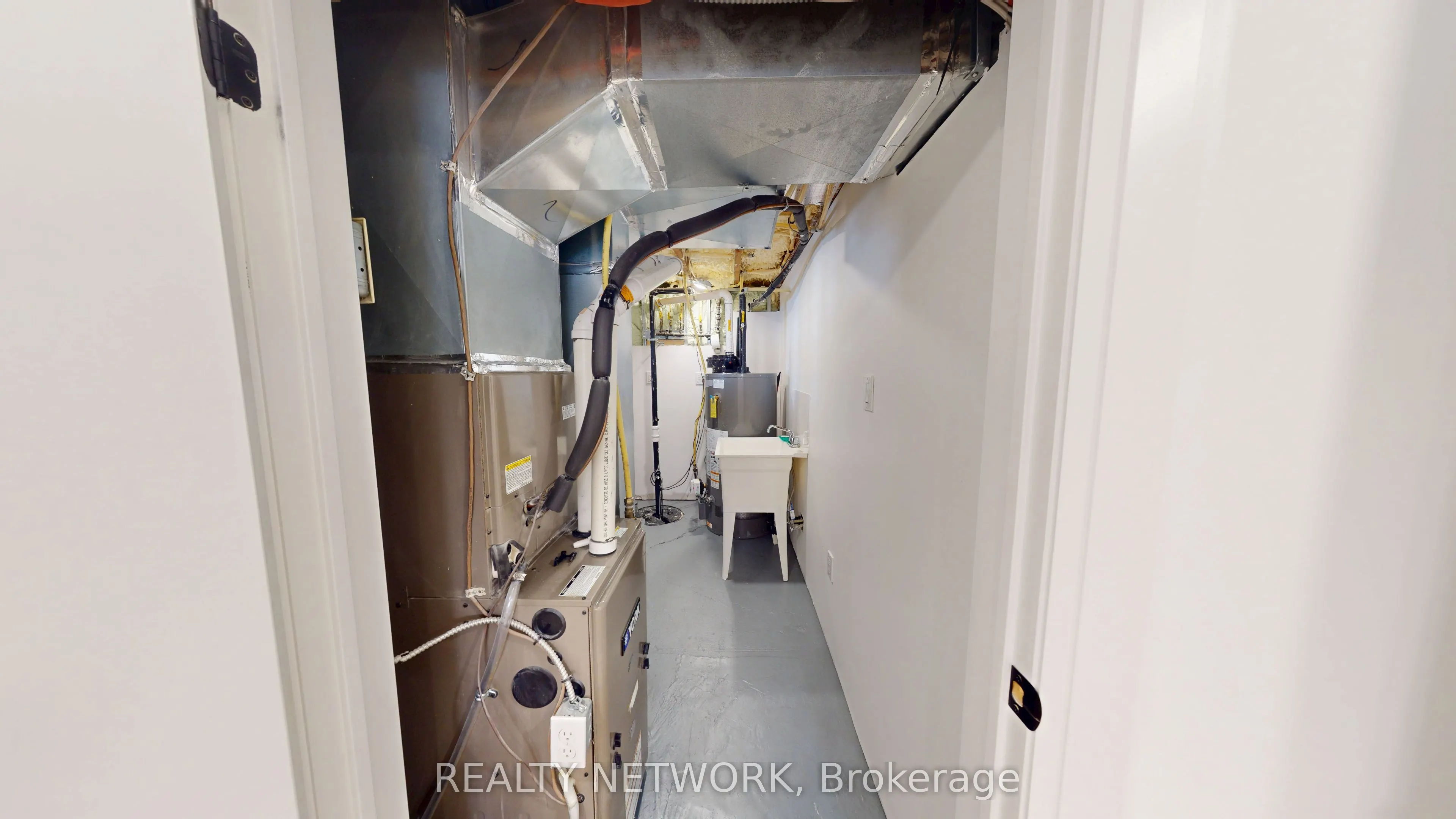 211 East 33rd Street