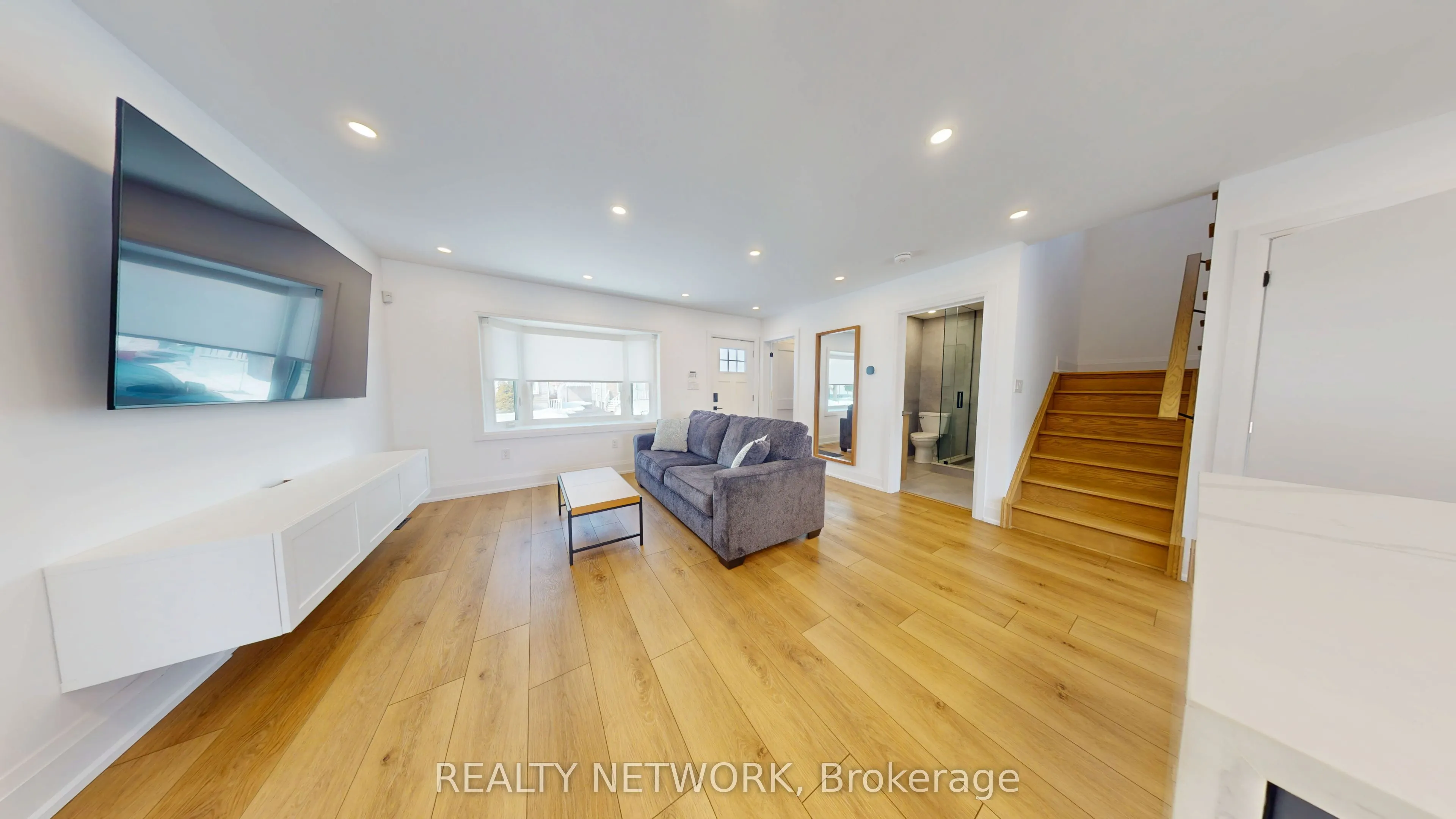 211 East 33rd Street
