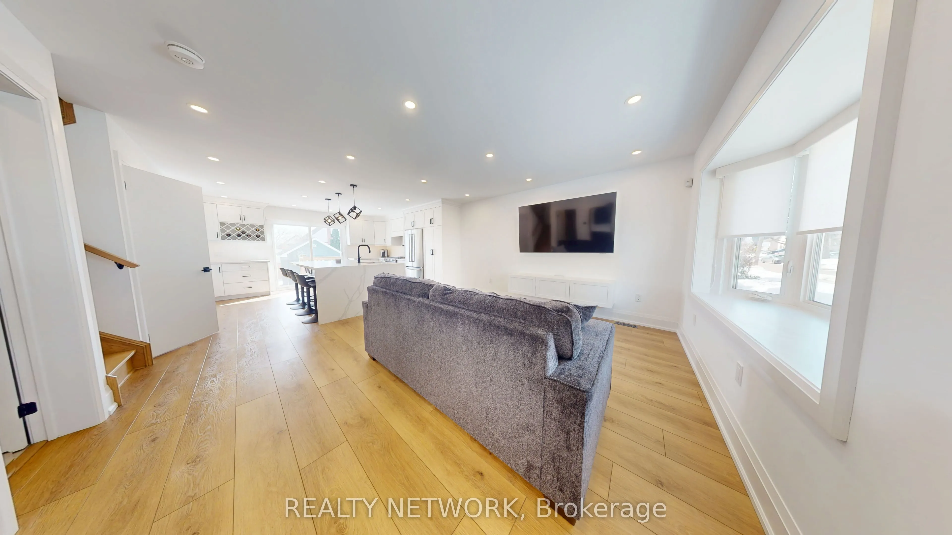 211 East 33rd Street