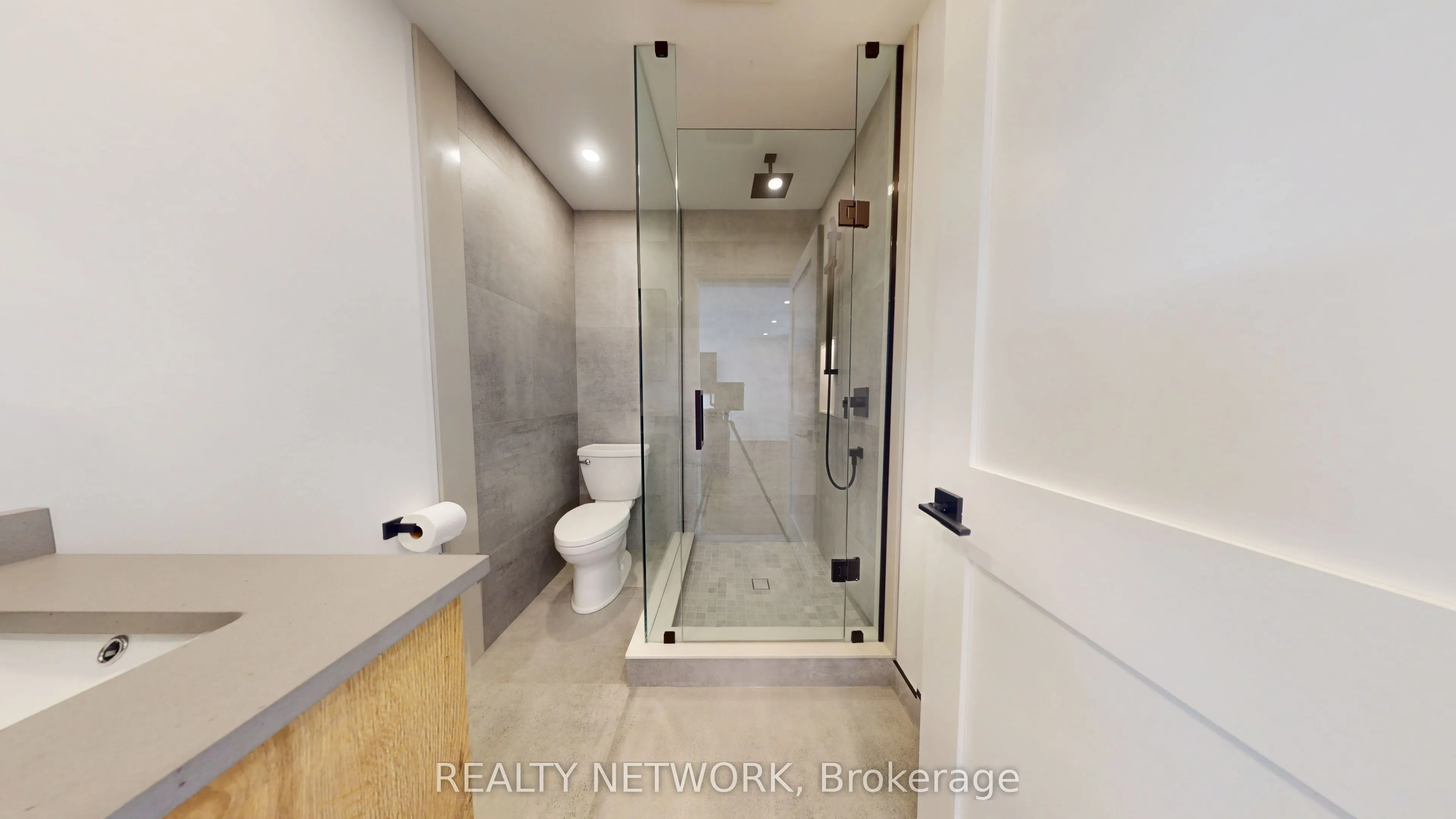 211 East 33rd Street