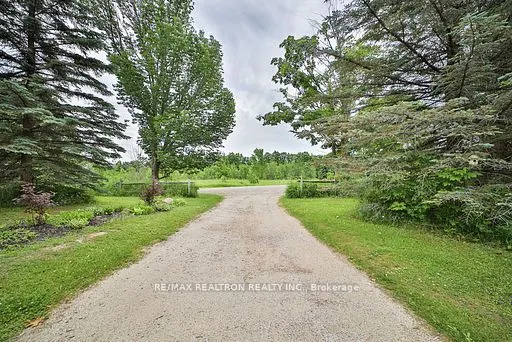 587191 10 Side Road