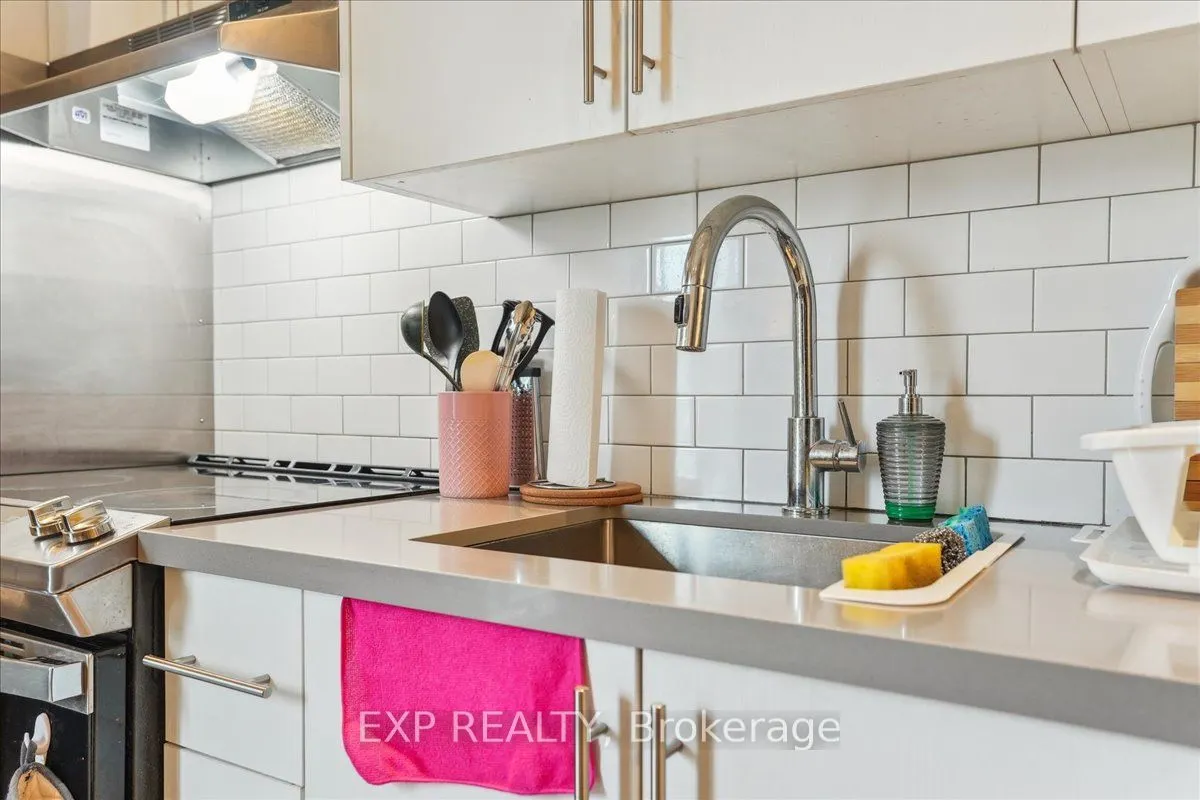 121 King Street E, #105