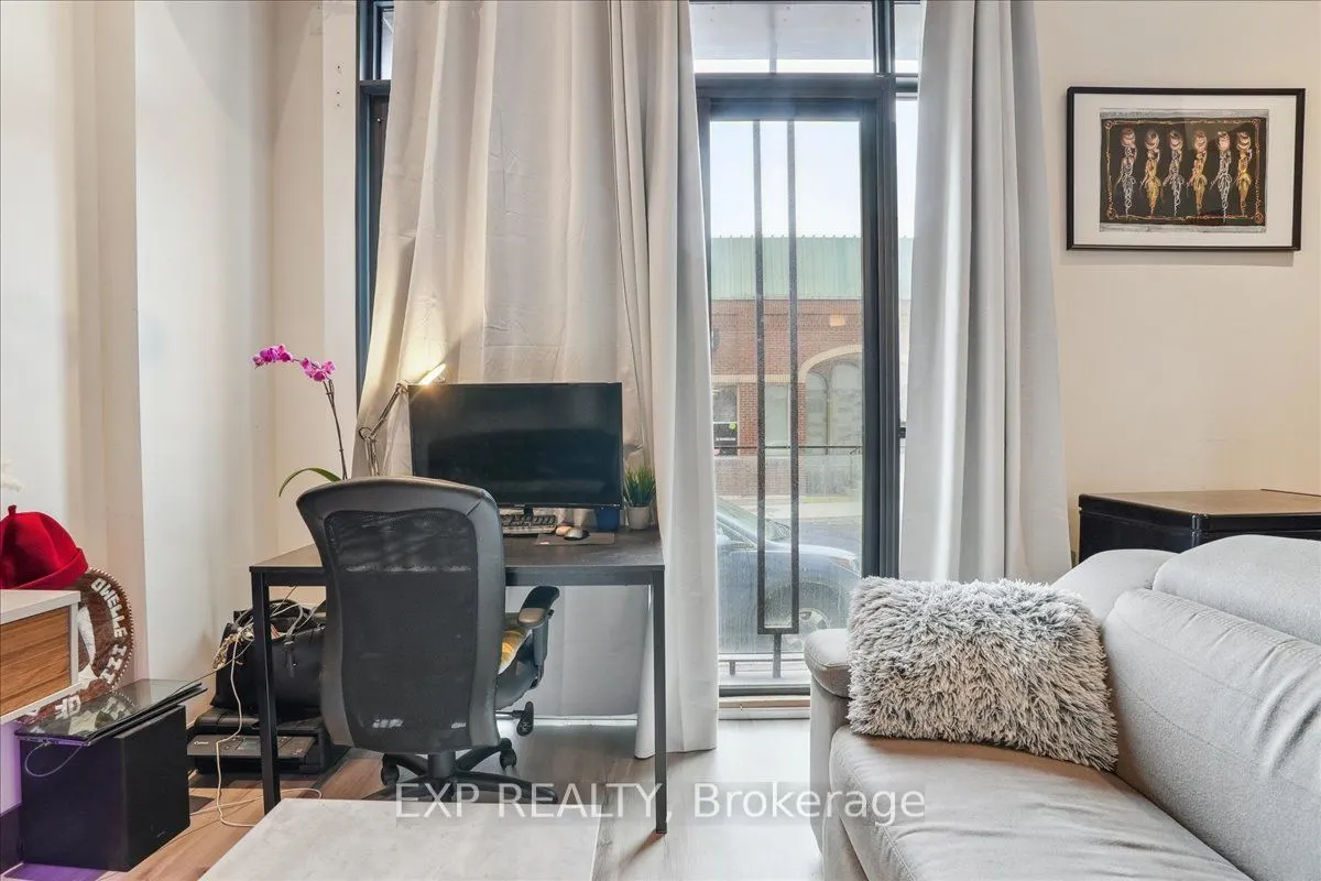 121 King Street E, #105