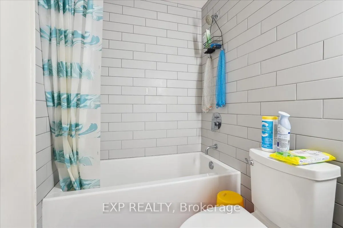 121 King Street E, #105