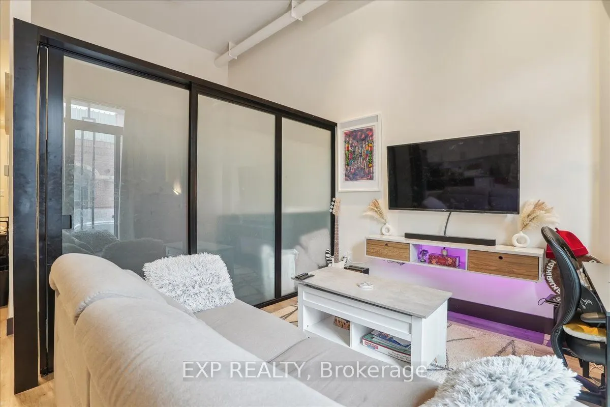 121 King Street E, #105