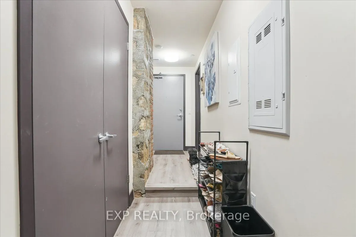121 King Street E, #105