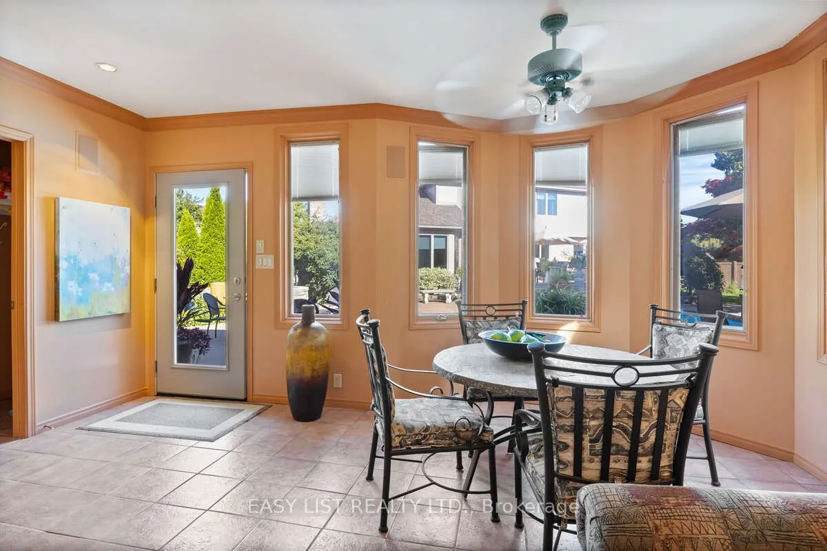541 Kerr Crescent