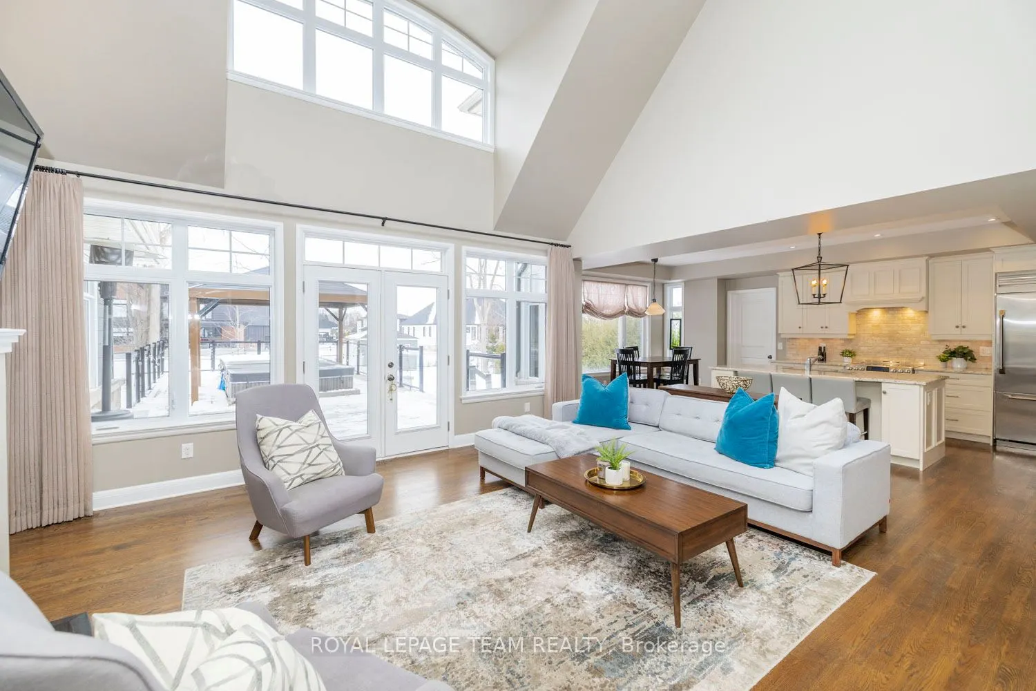 213 CABRELLE Place