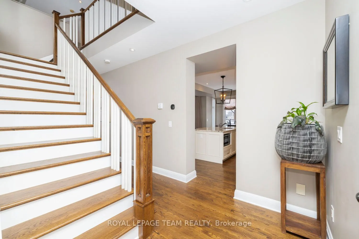 213 CABRELLE Place
