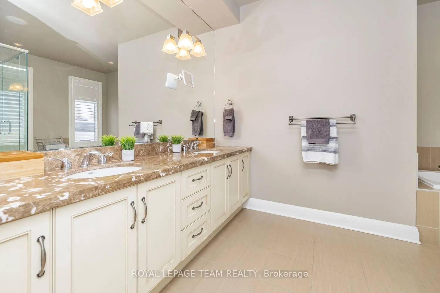 213 CABRELLE Place