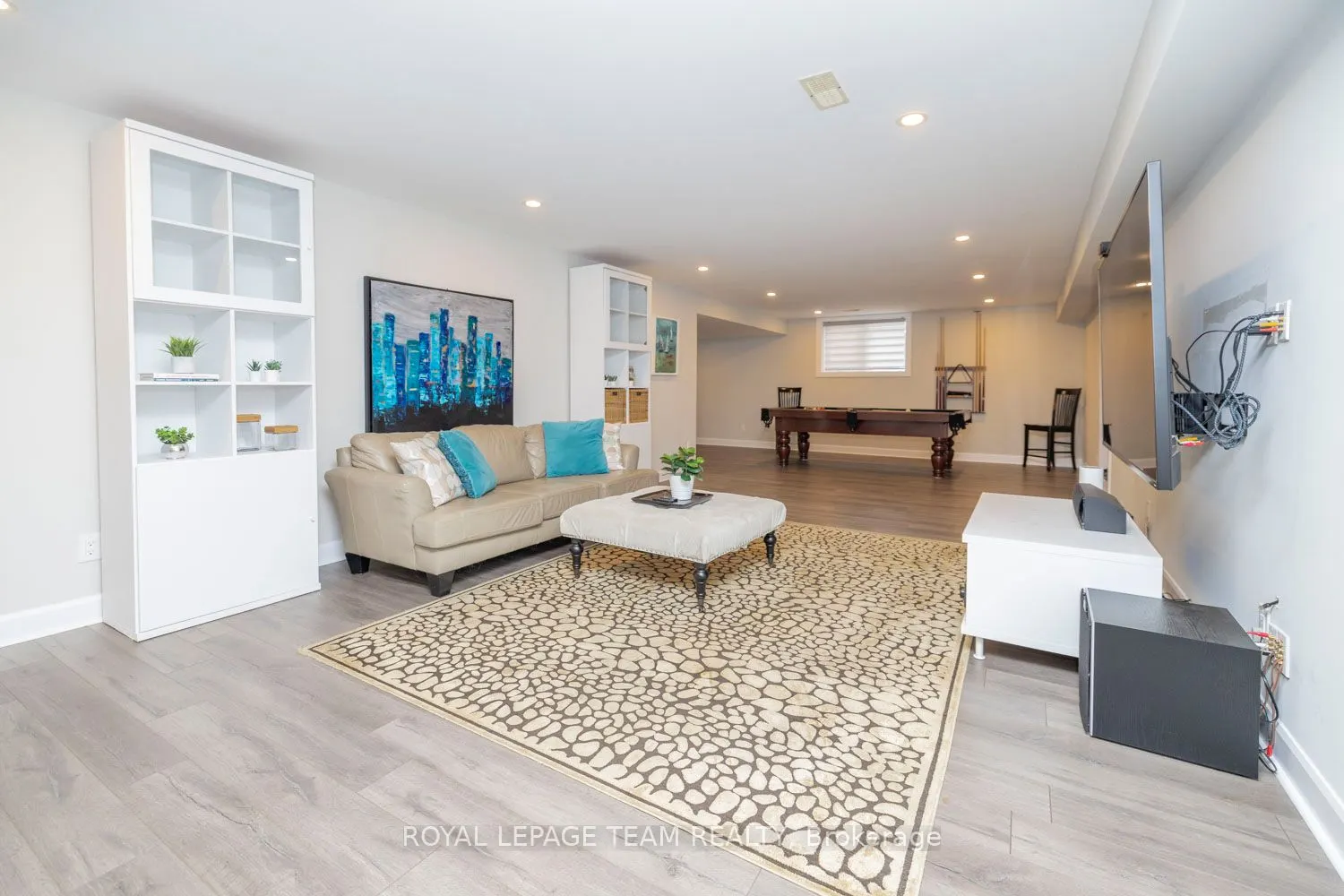 213 CABRELLE Place