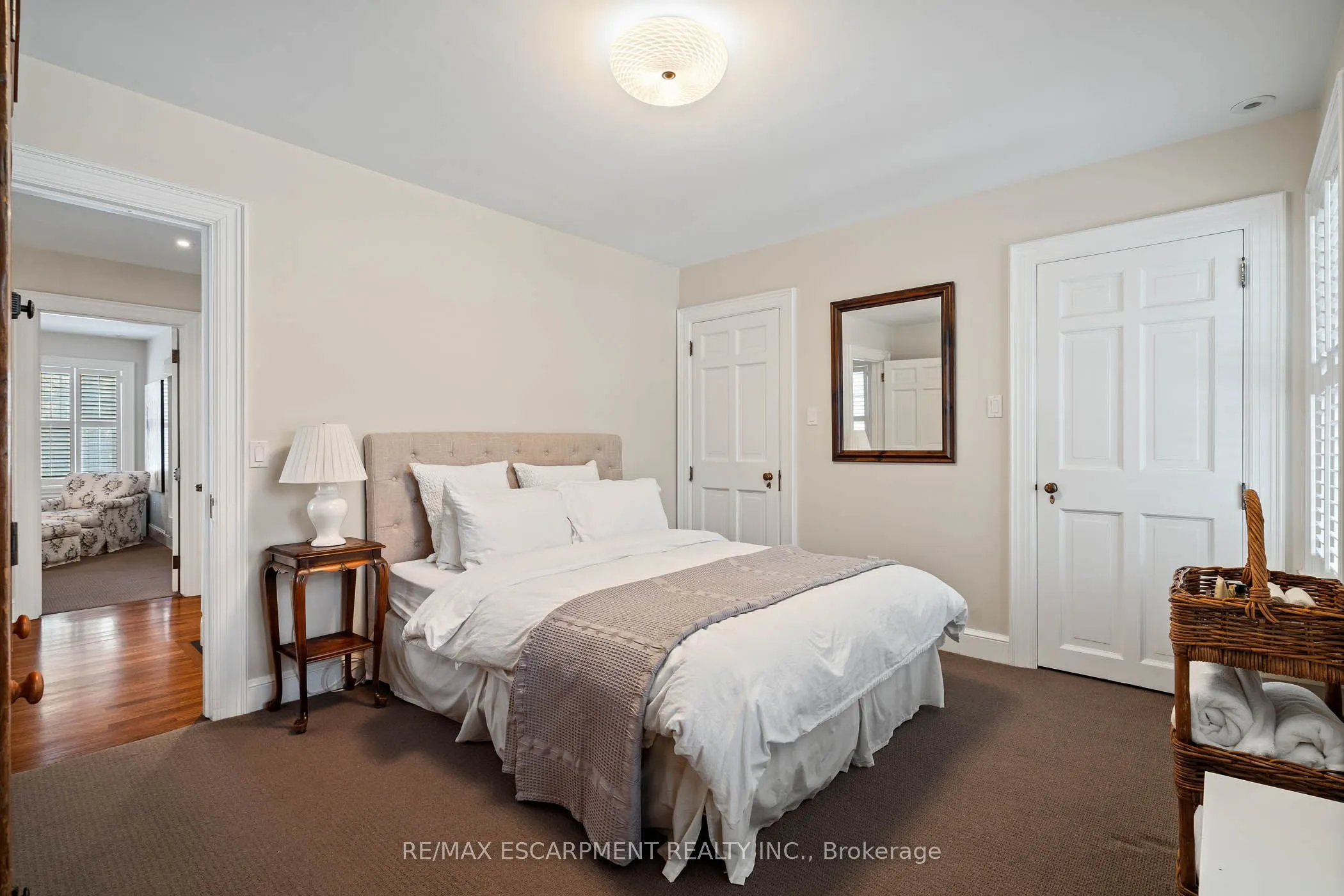 5 Mayfair Place