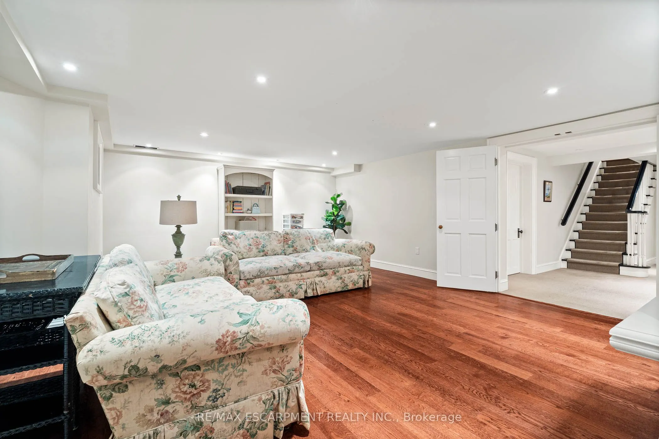 5 Mayfair Place