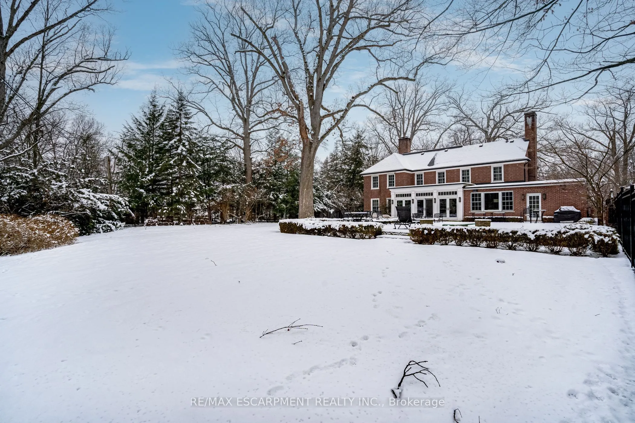 5 Mayfair Place