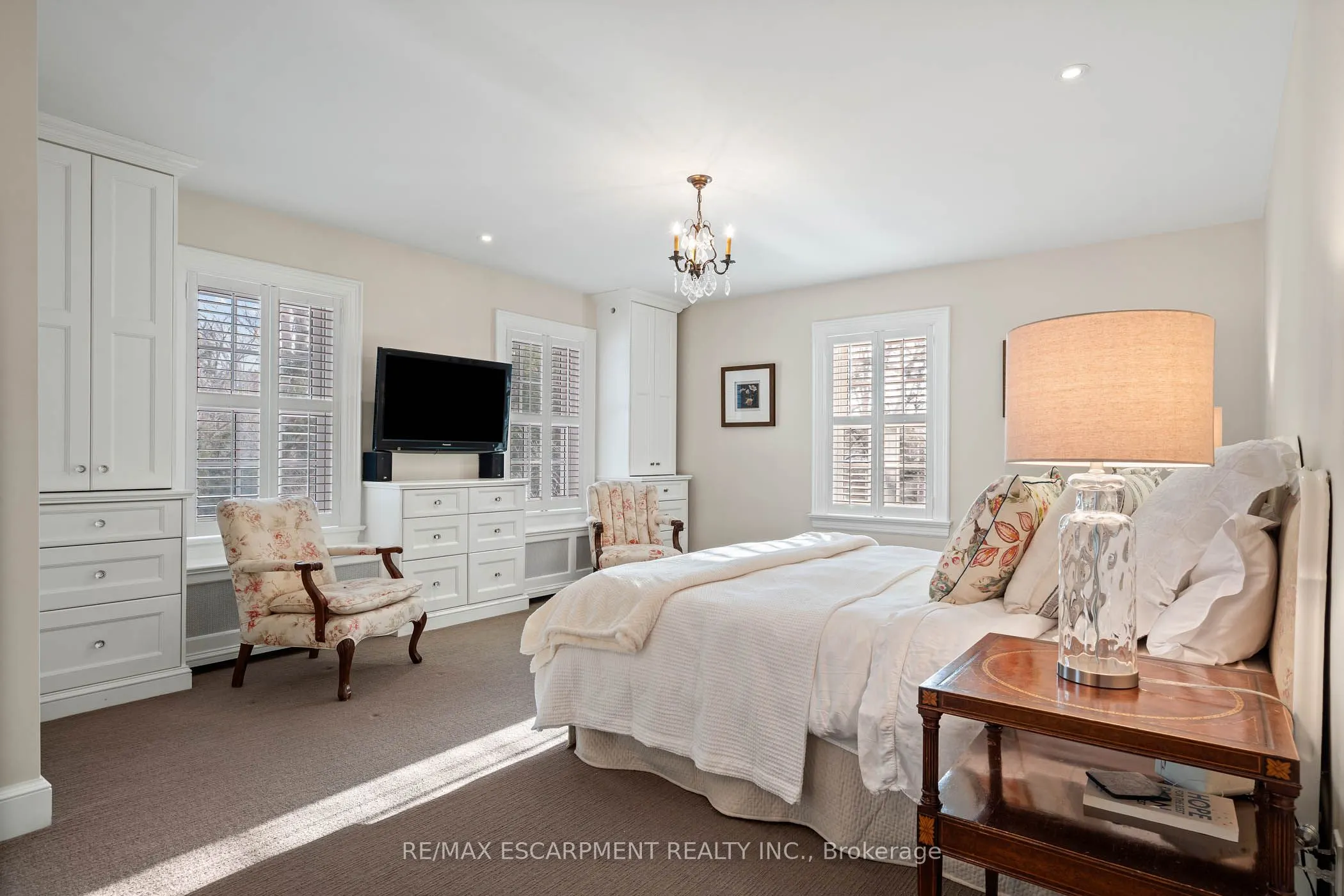 5 Mayfair Place