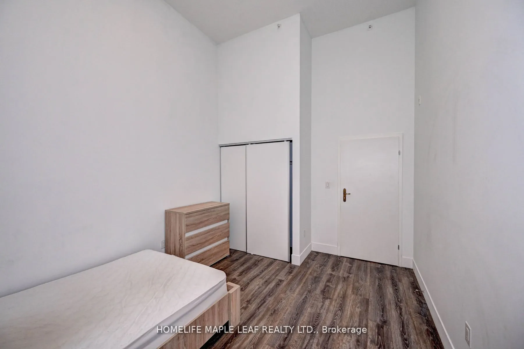 253 ALBERT Street W, #106