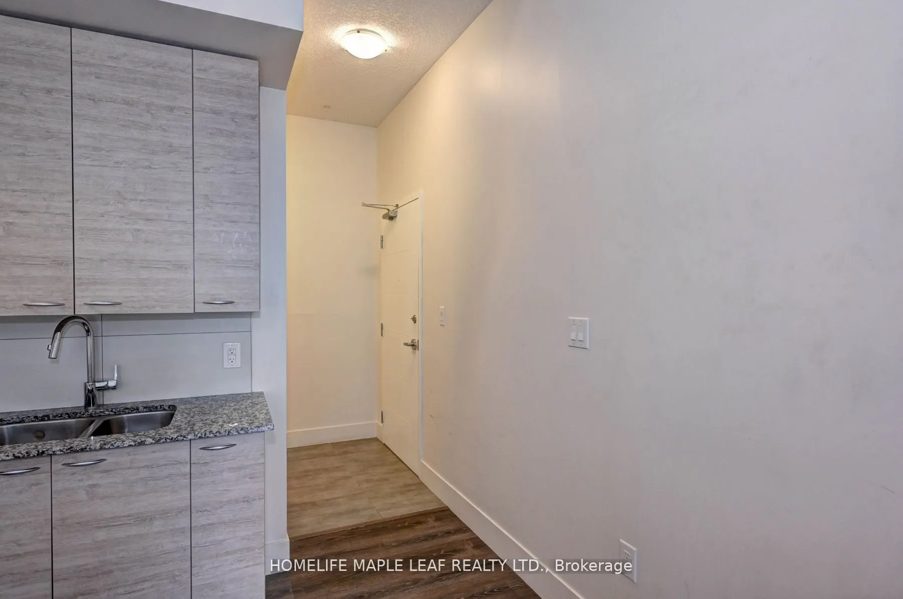 253 ALBERT Street W, #106