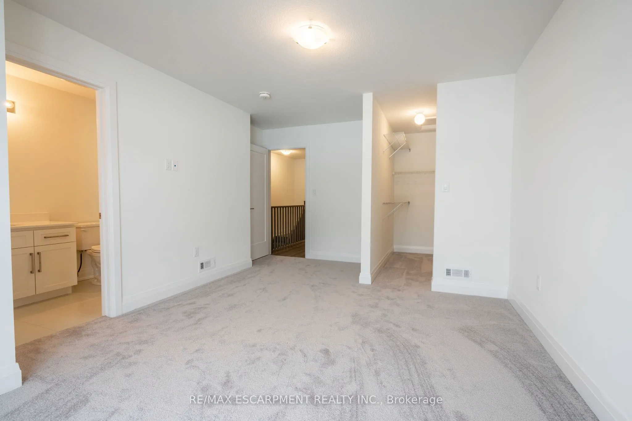 16 CLEAR VALLEY Lane