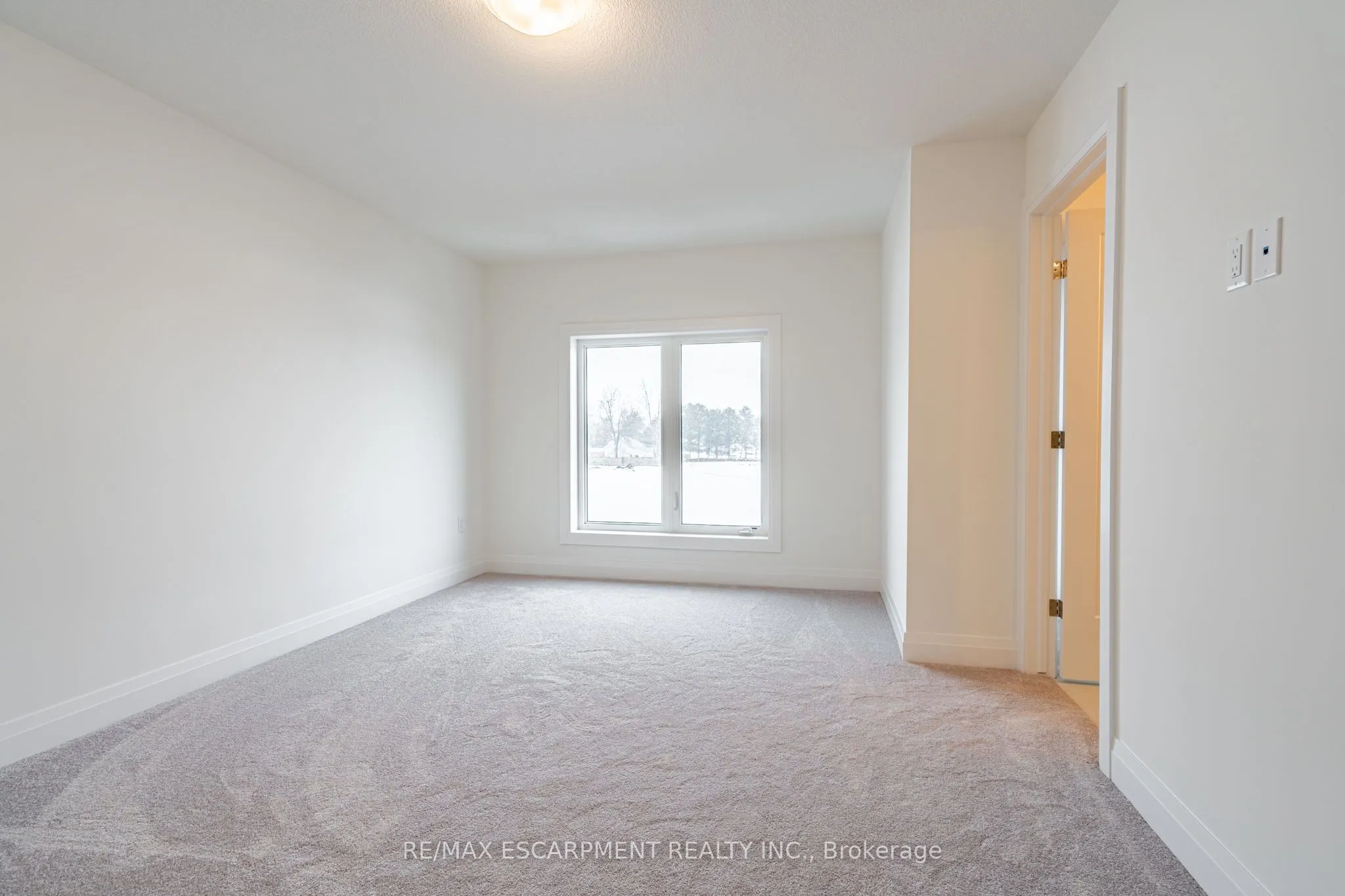16 CLEAR VALLEY Lane