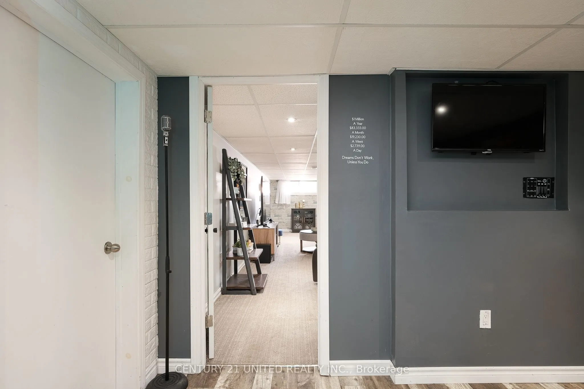 526 Robert Road