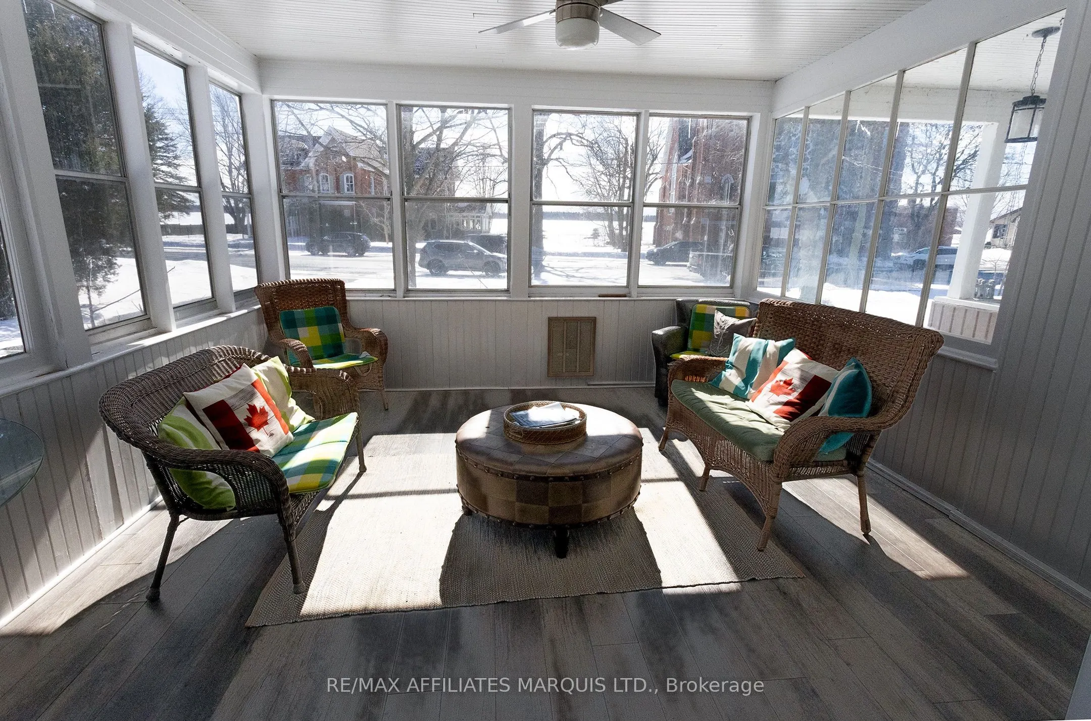 16 Lakeshore Drive