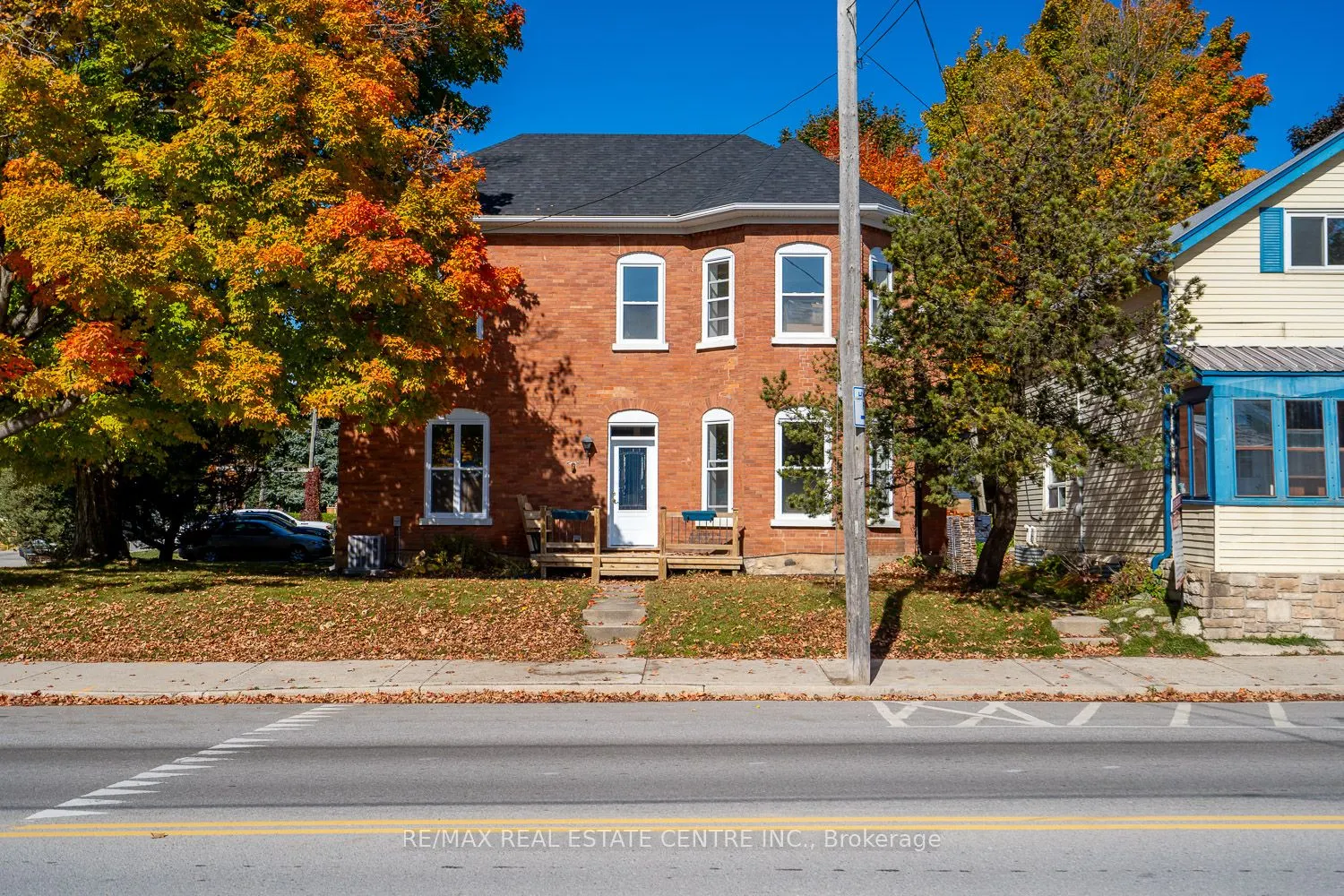 154 Main Street W