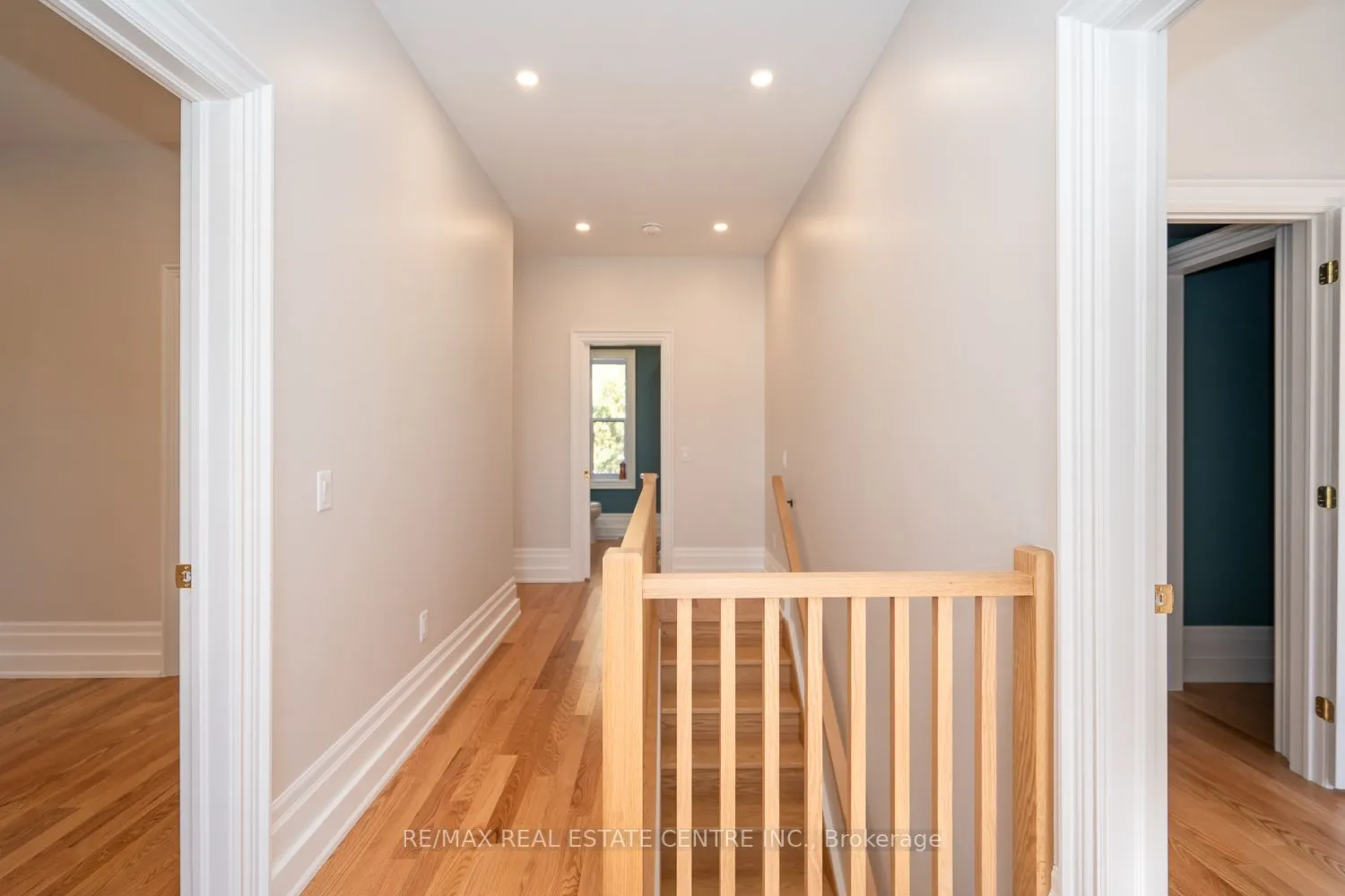 154 Main Street W