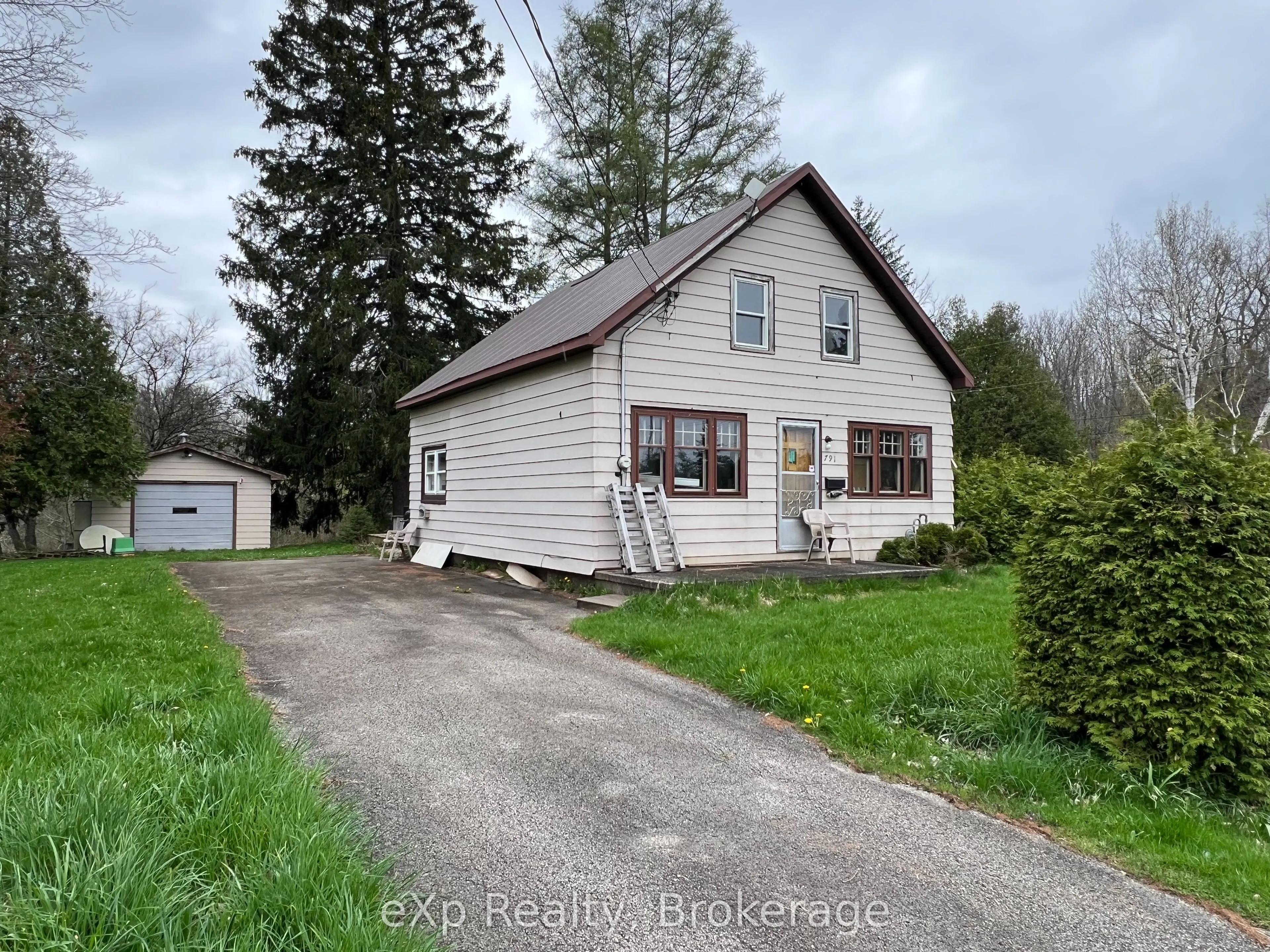 791 23rd Street W