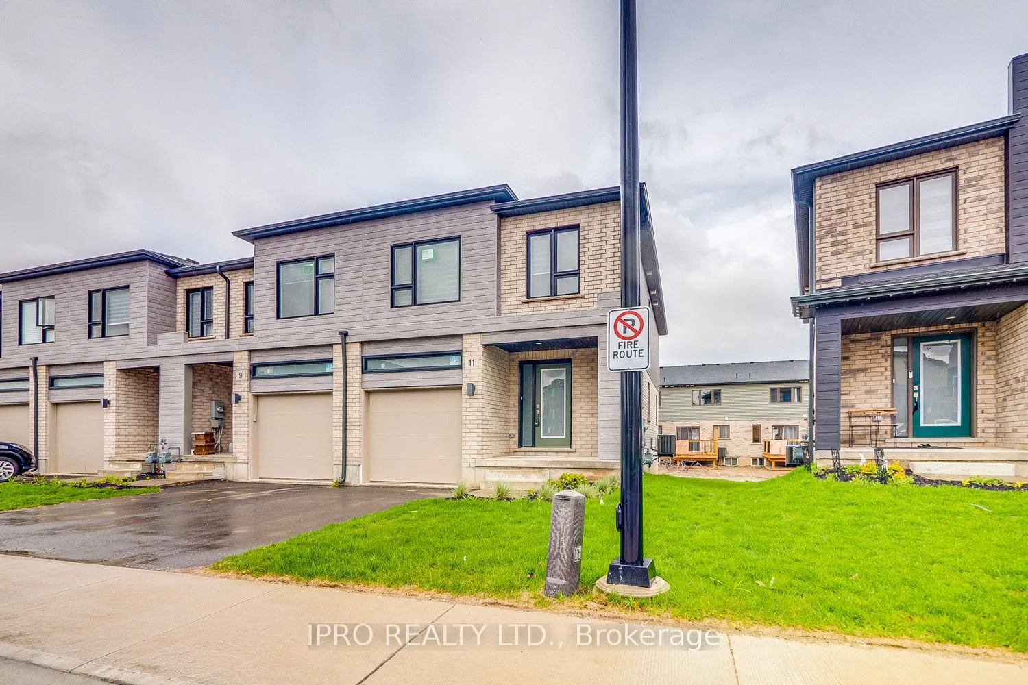 11 Shedrow Place