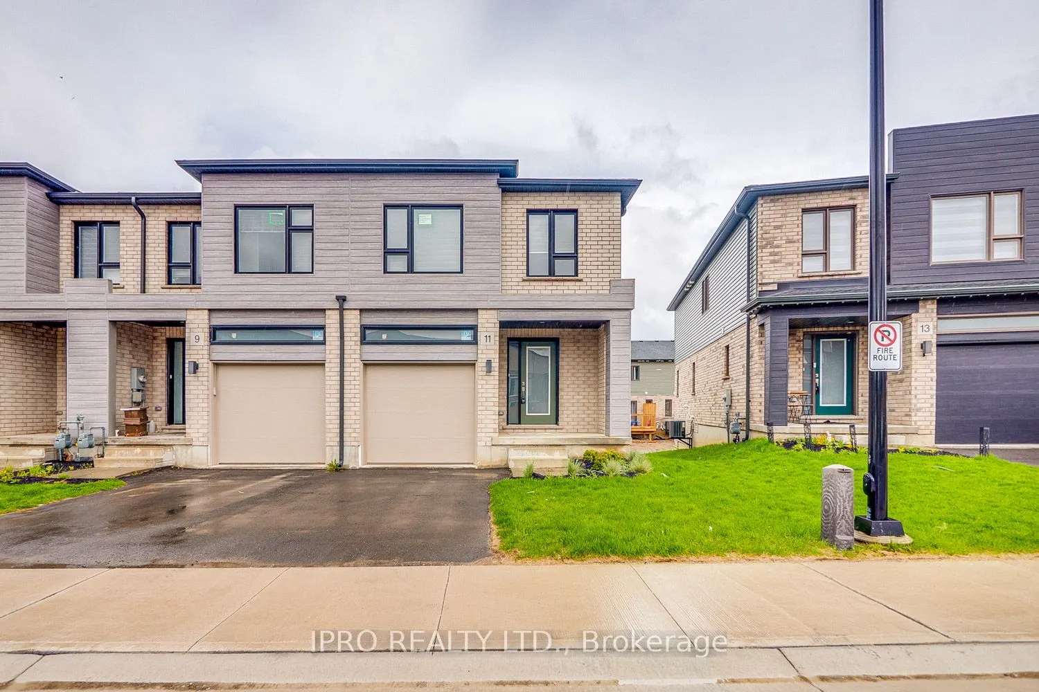 11 Shedrow Place