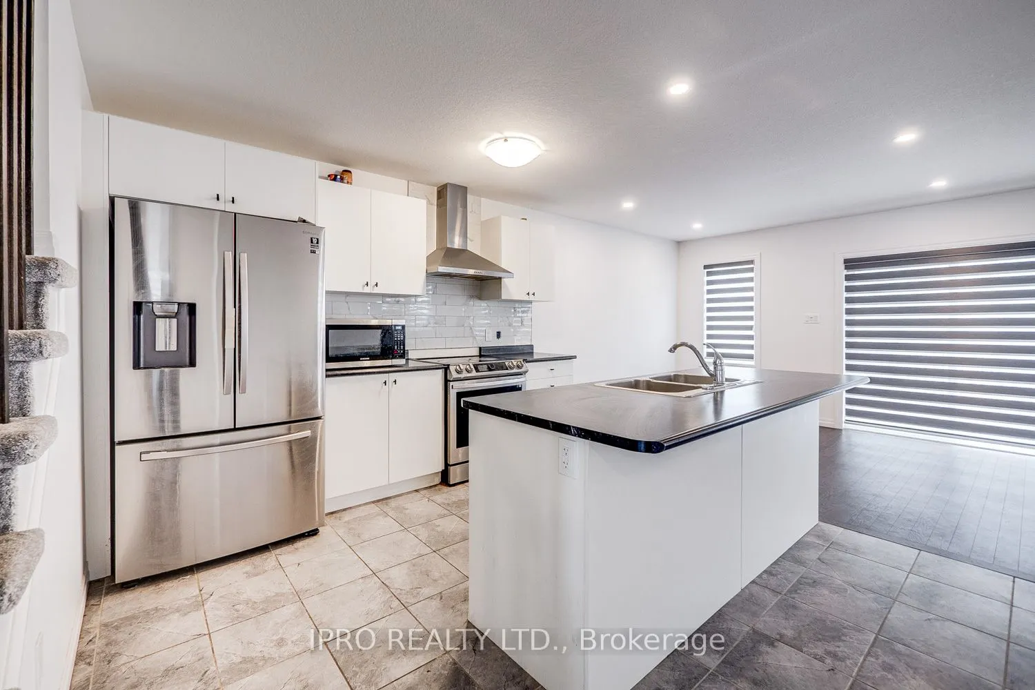 11 Shedrow Place