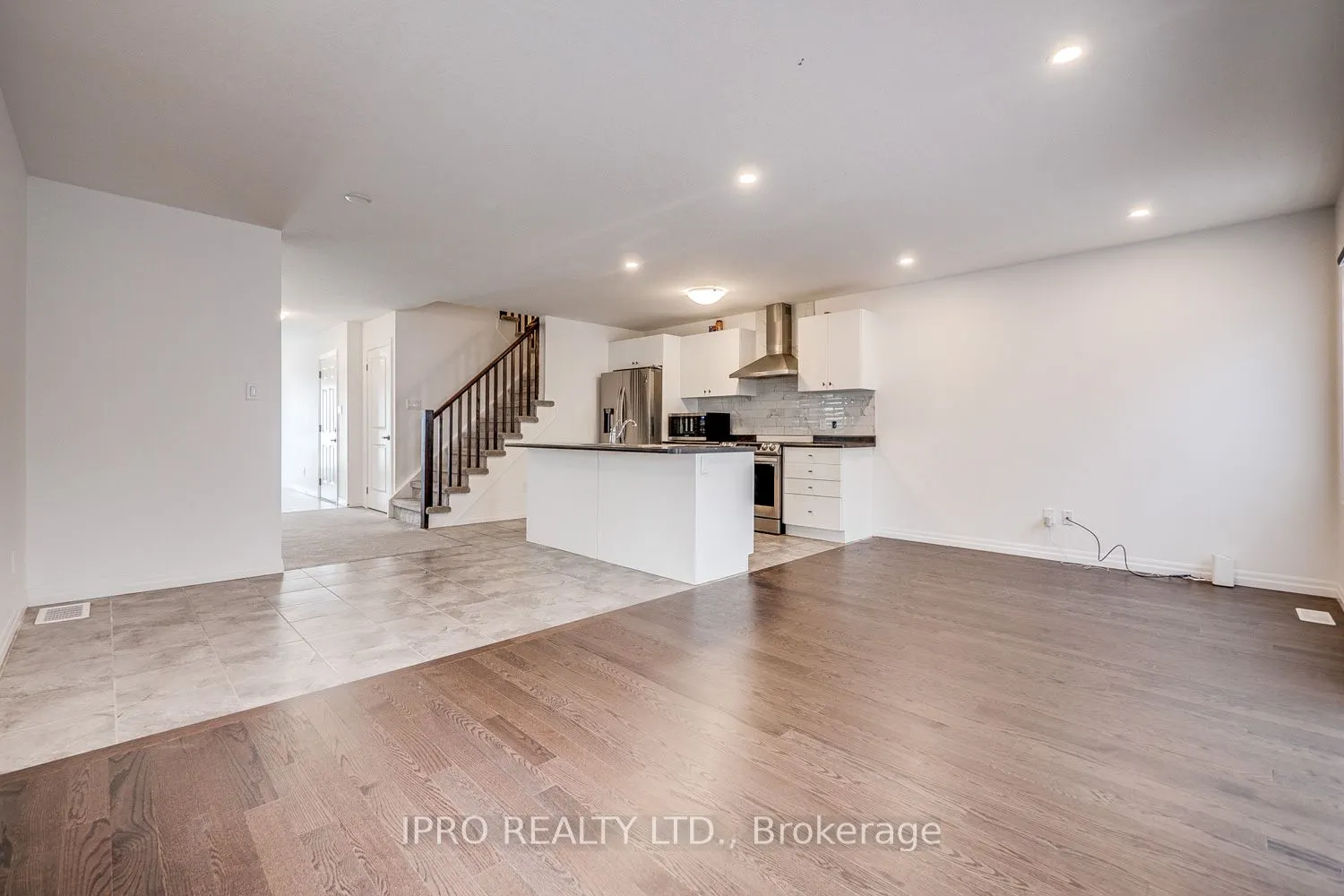 11 Shedrow Place