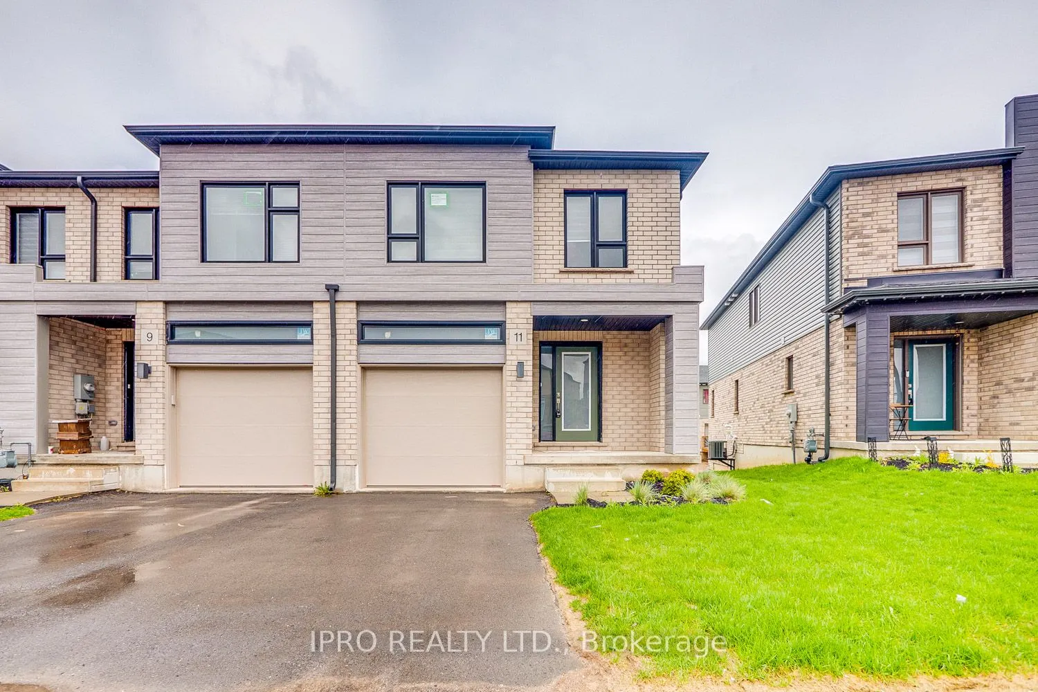 11 Shedrow Place