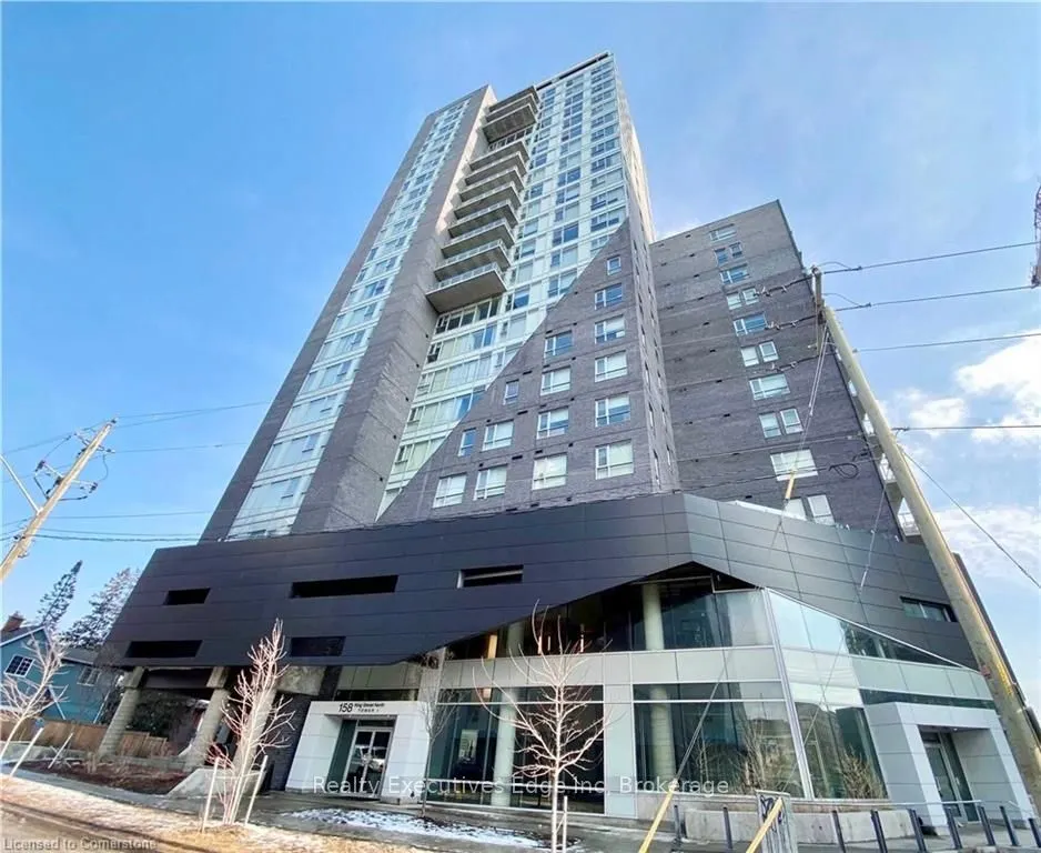 158 King Street N, #901