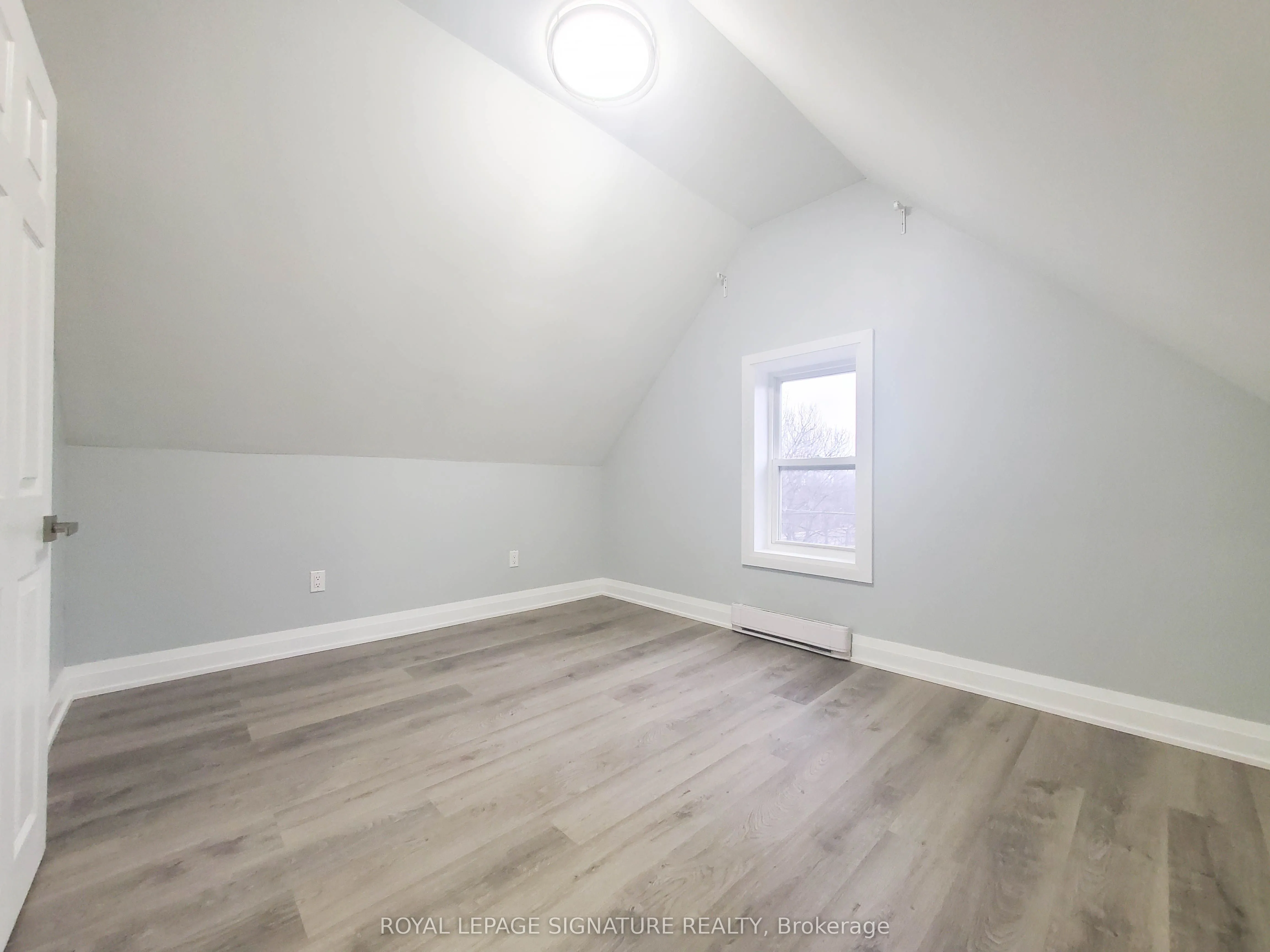 77 Victoria Avenue N, #4