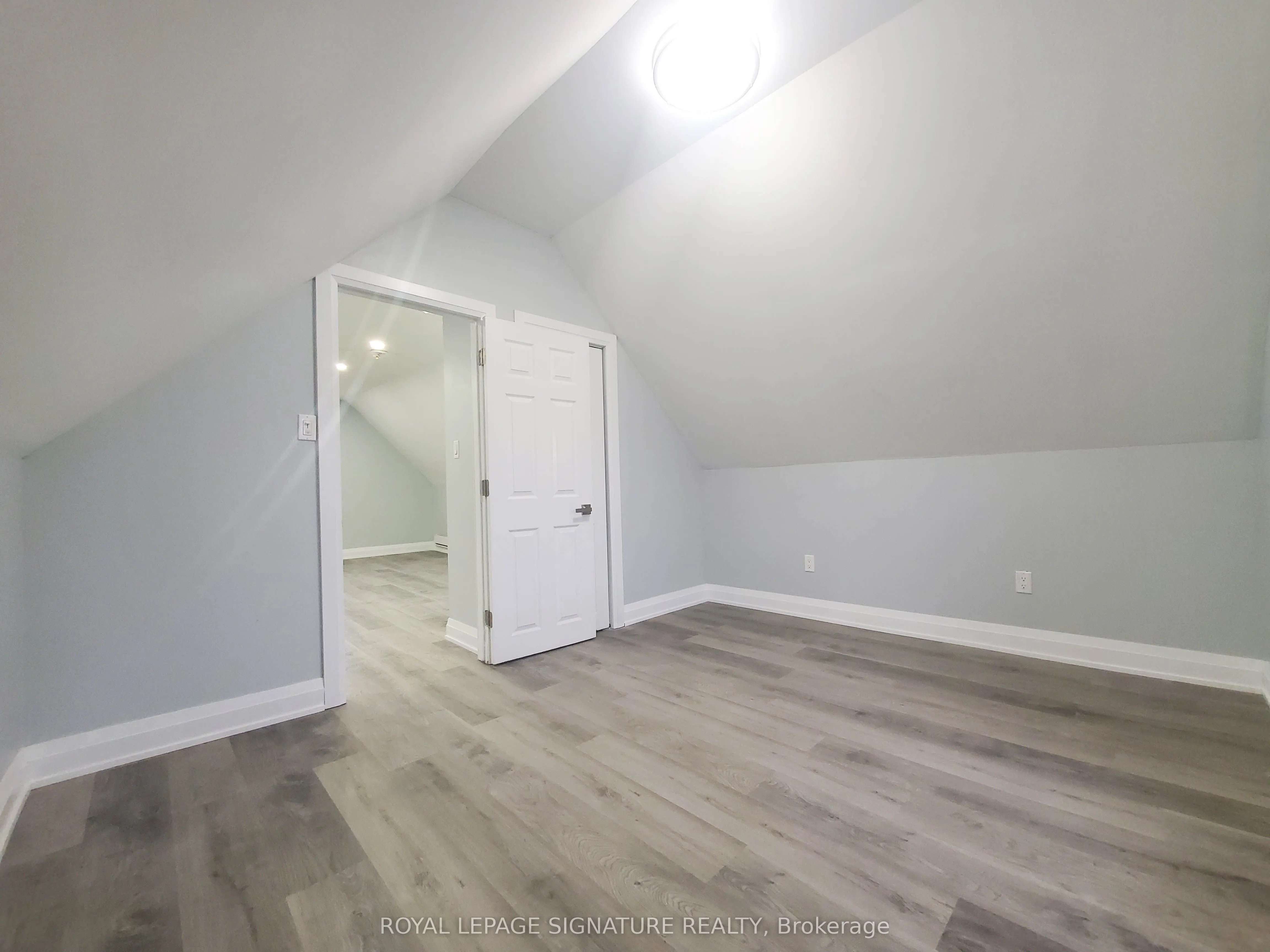 77 Victoria Avenue N, #4