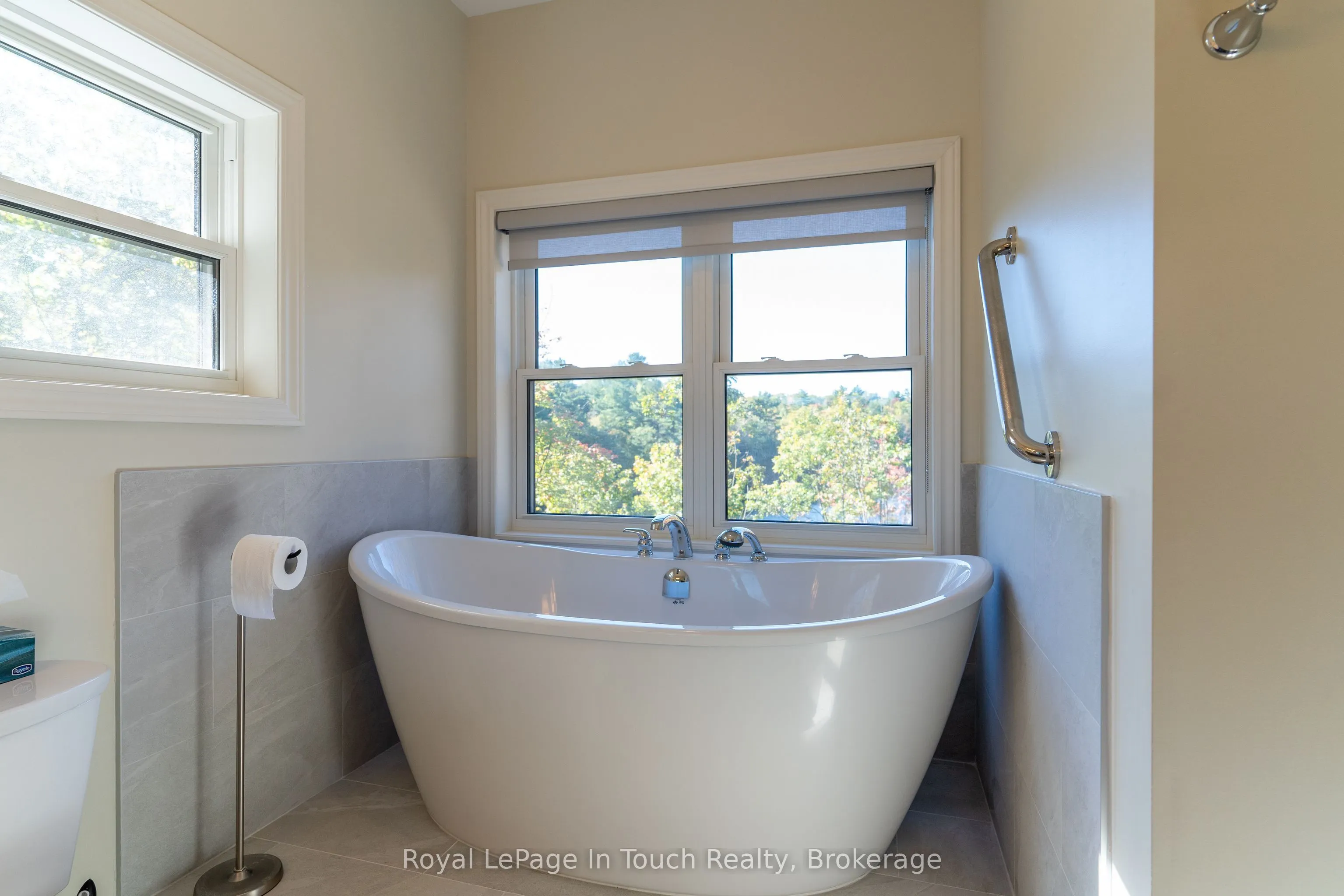 8814 Georgian Bay Shore