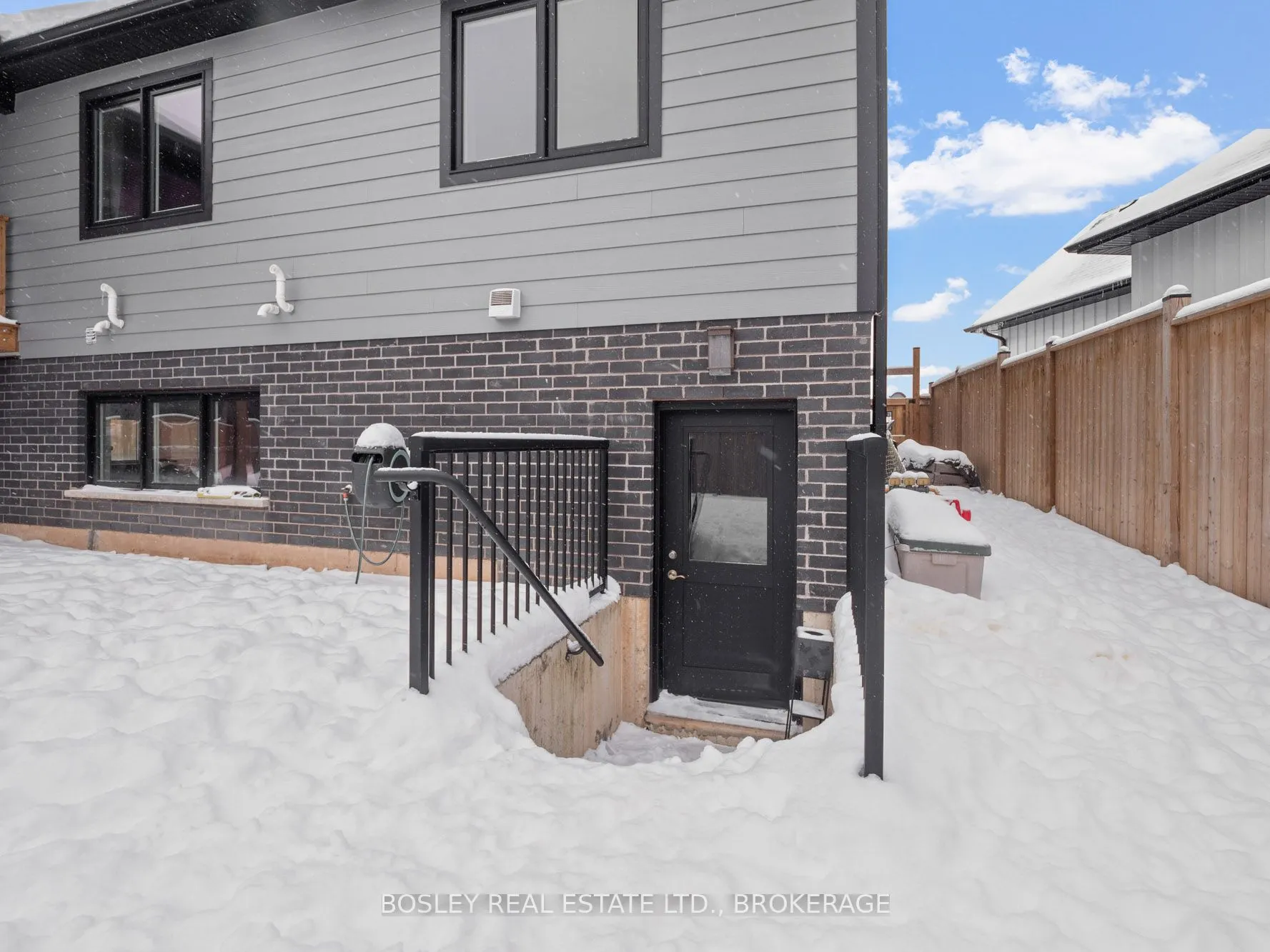 2756 Arrowsmith Court