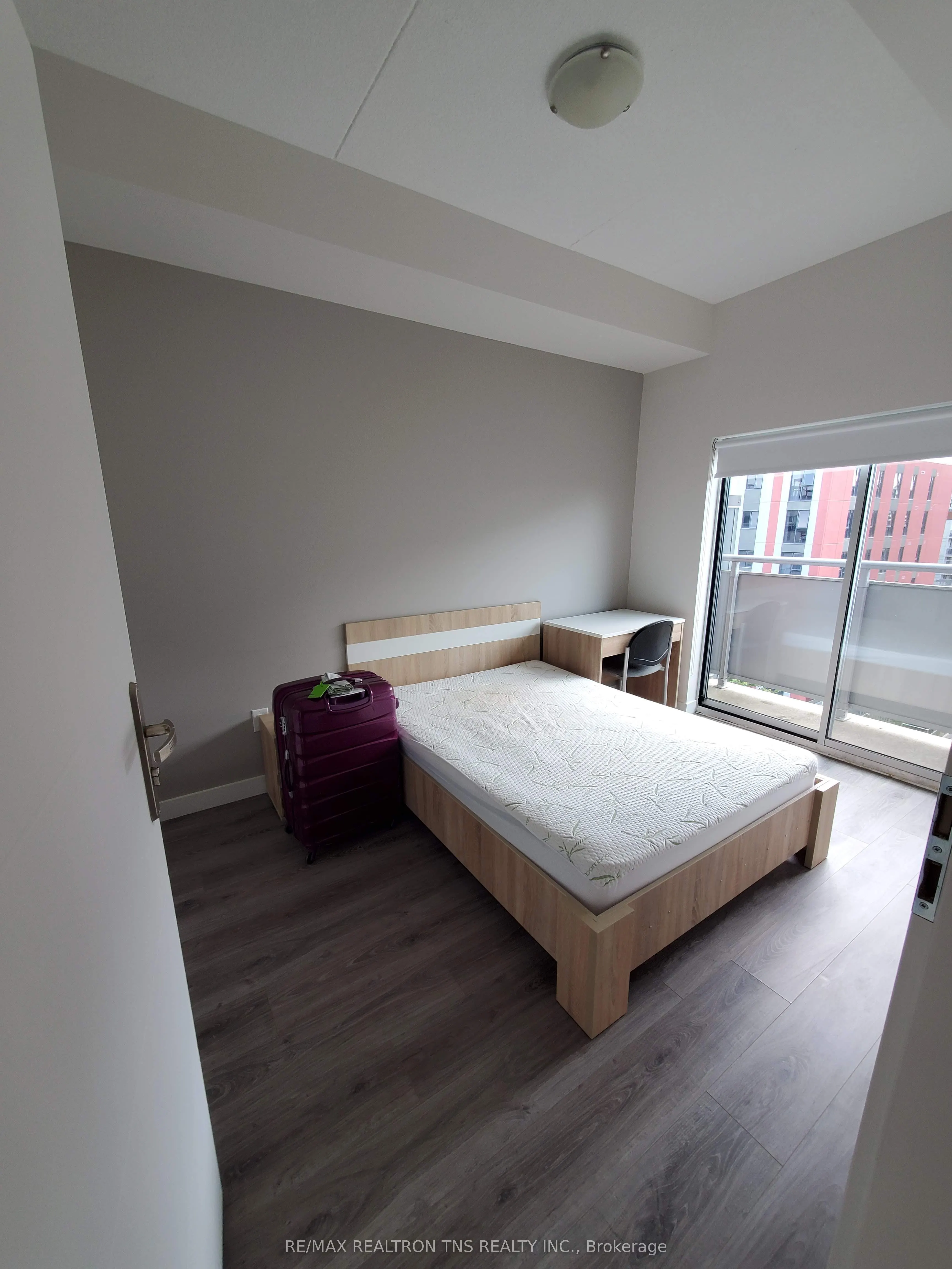 251 Hemlock Street, #712