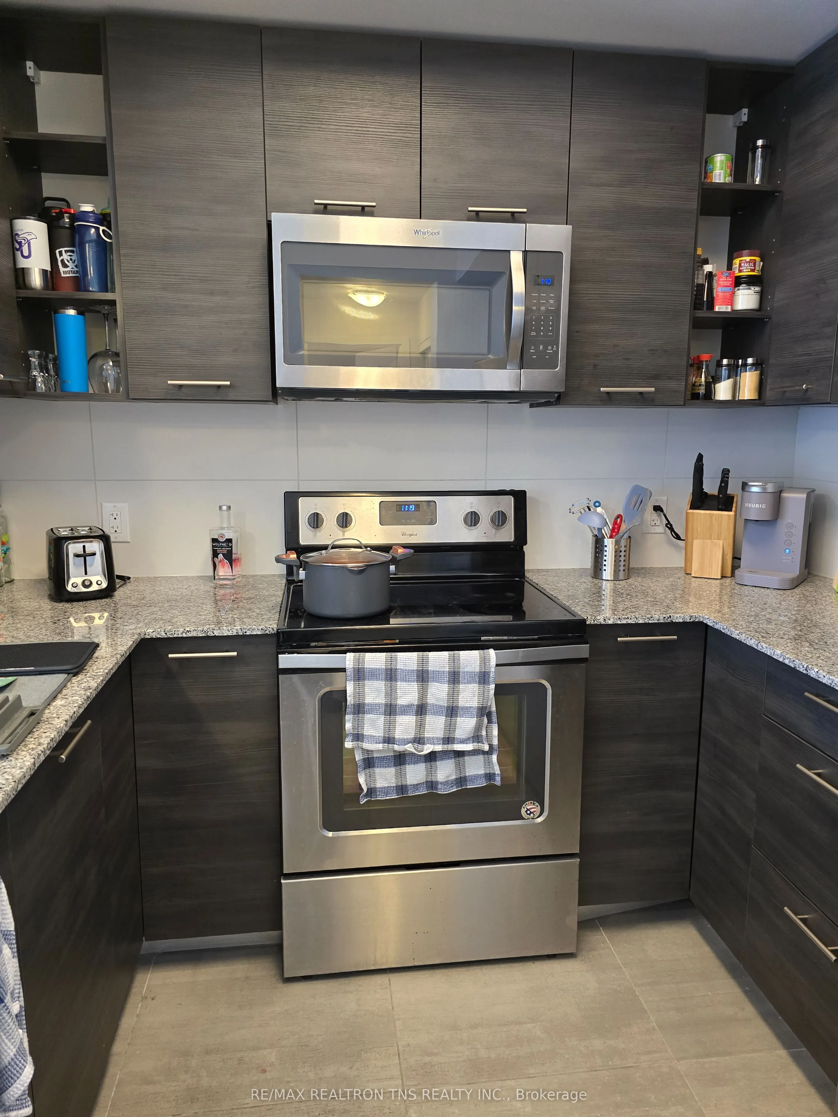 251 Hemlock Street, #712