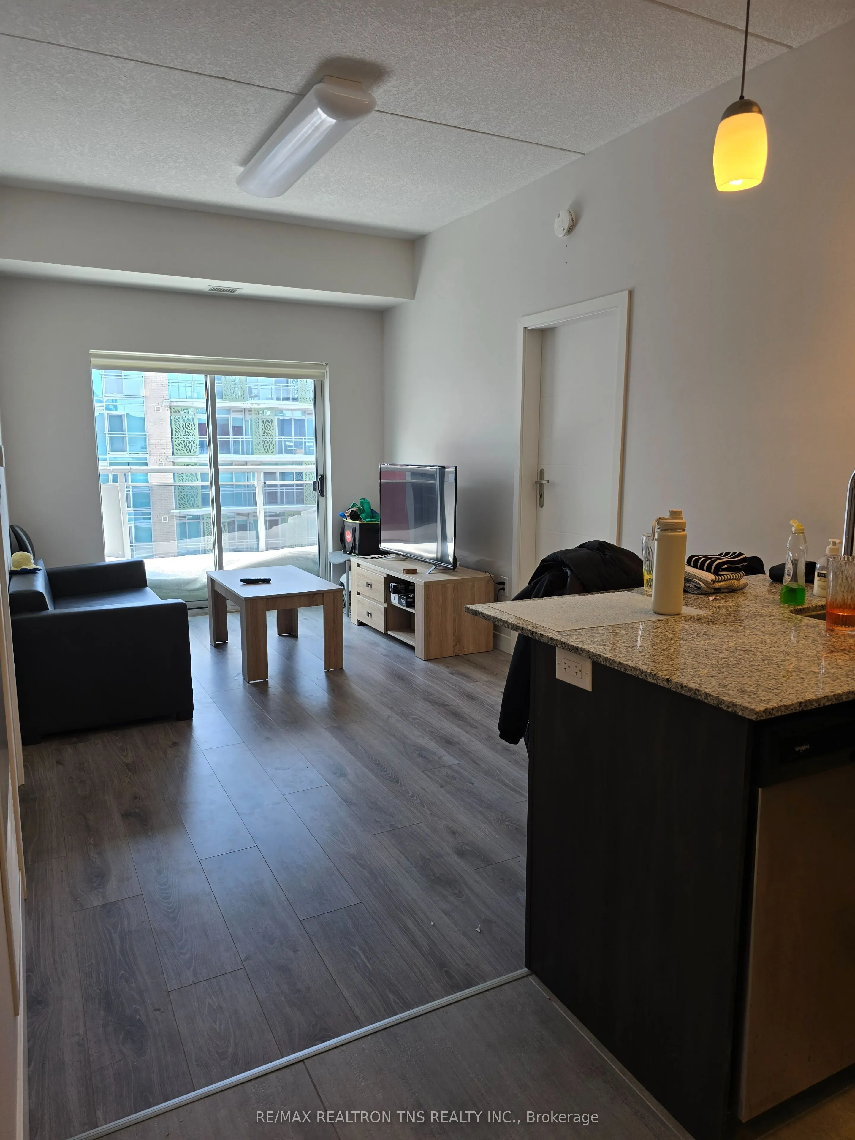 251 Hemlock Street, #712
