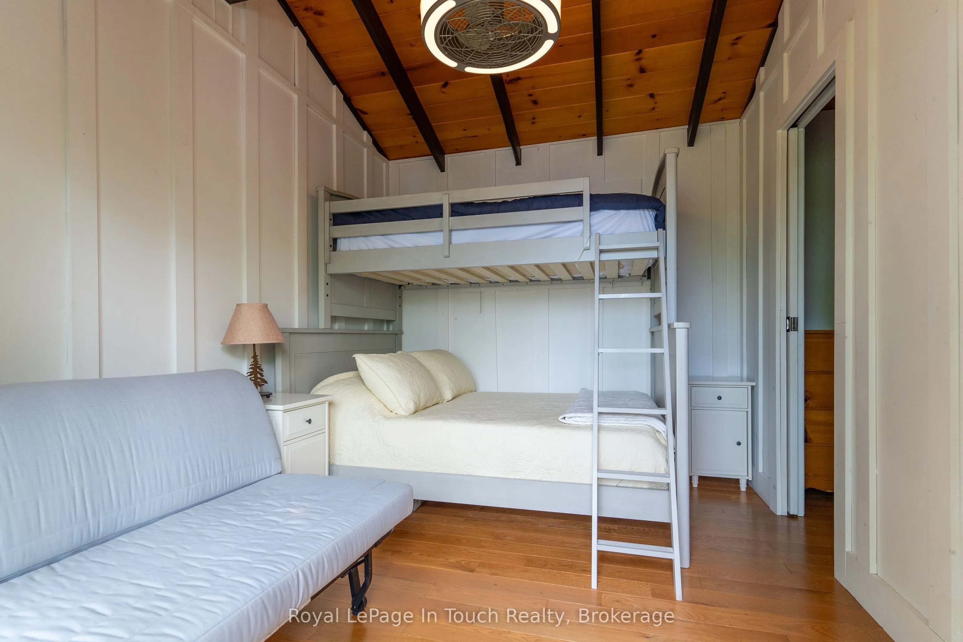 18588 Georgian Bay Shore