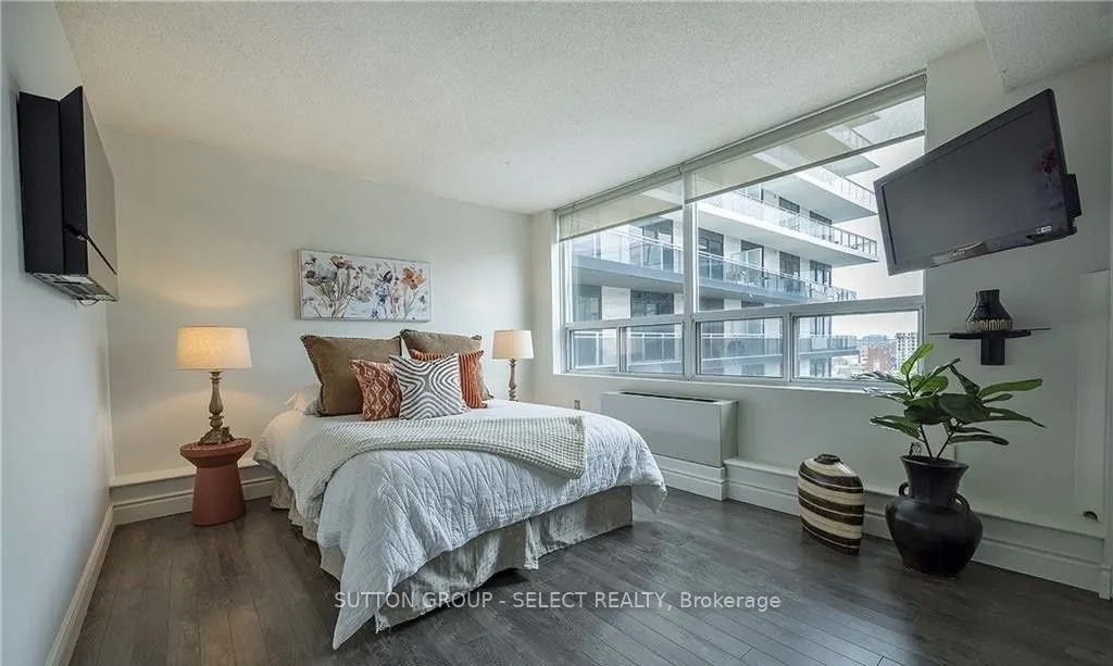 155 Kent Street, #1205